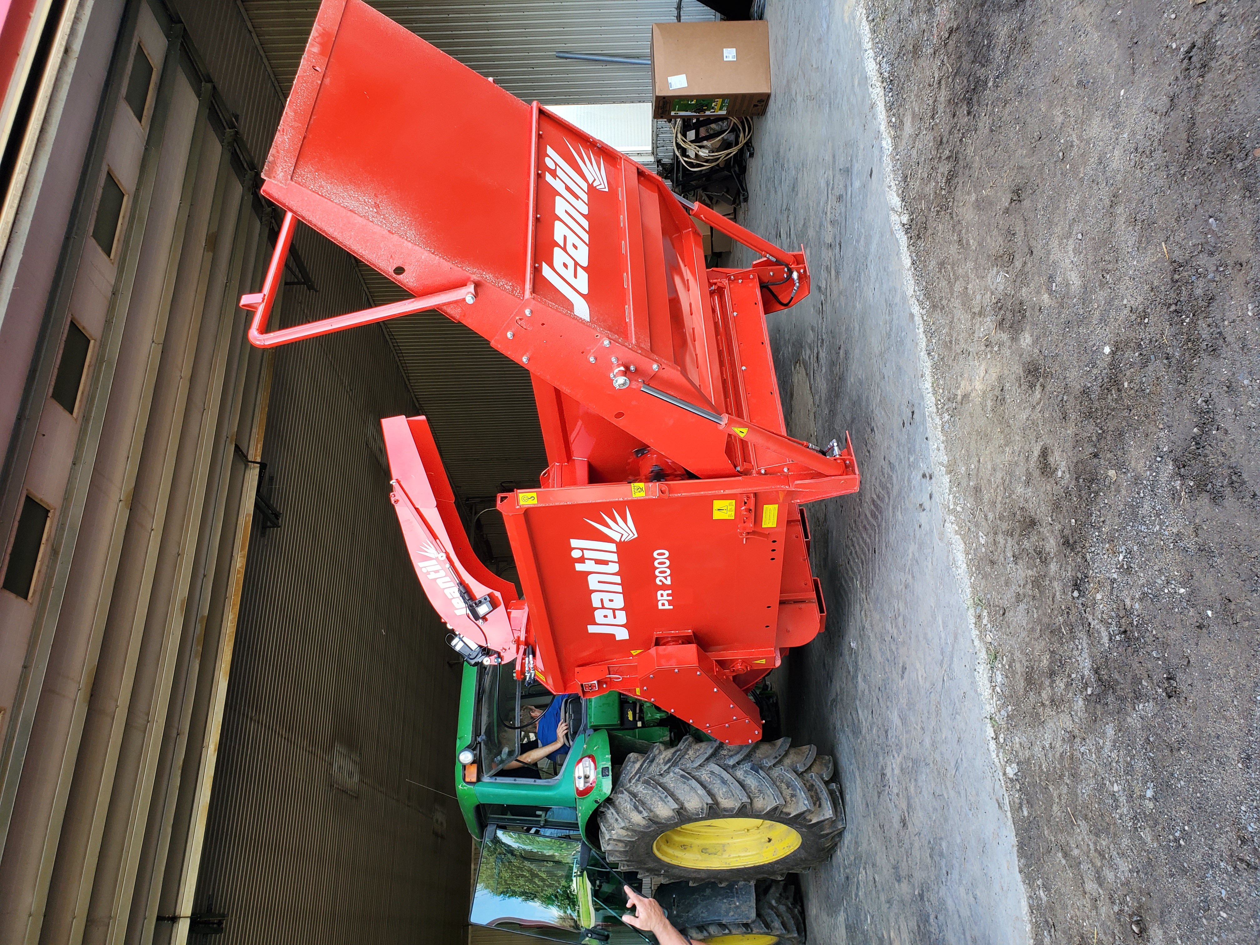 Déchiqueteuse à balles rondes Jeantil Pr 2000