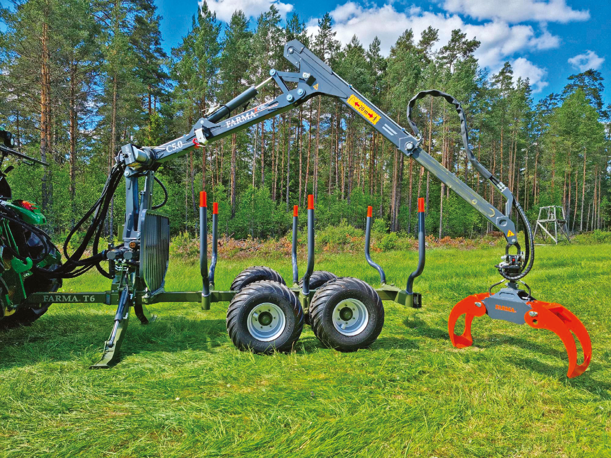 Chargeuse à bois sur remorque Farma 5.0-T6
