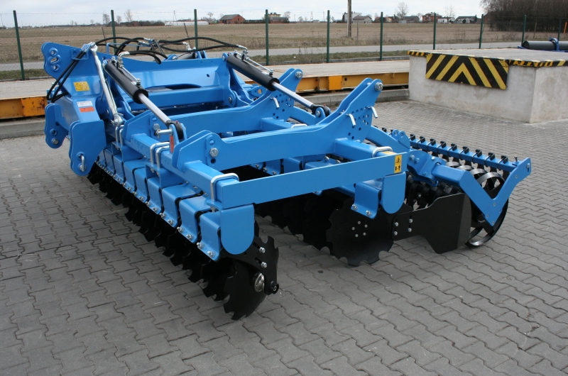 Dethatcher  Déchaumeur à disques 3,5m,