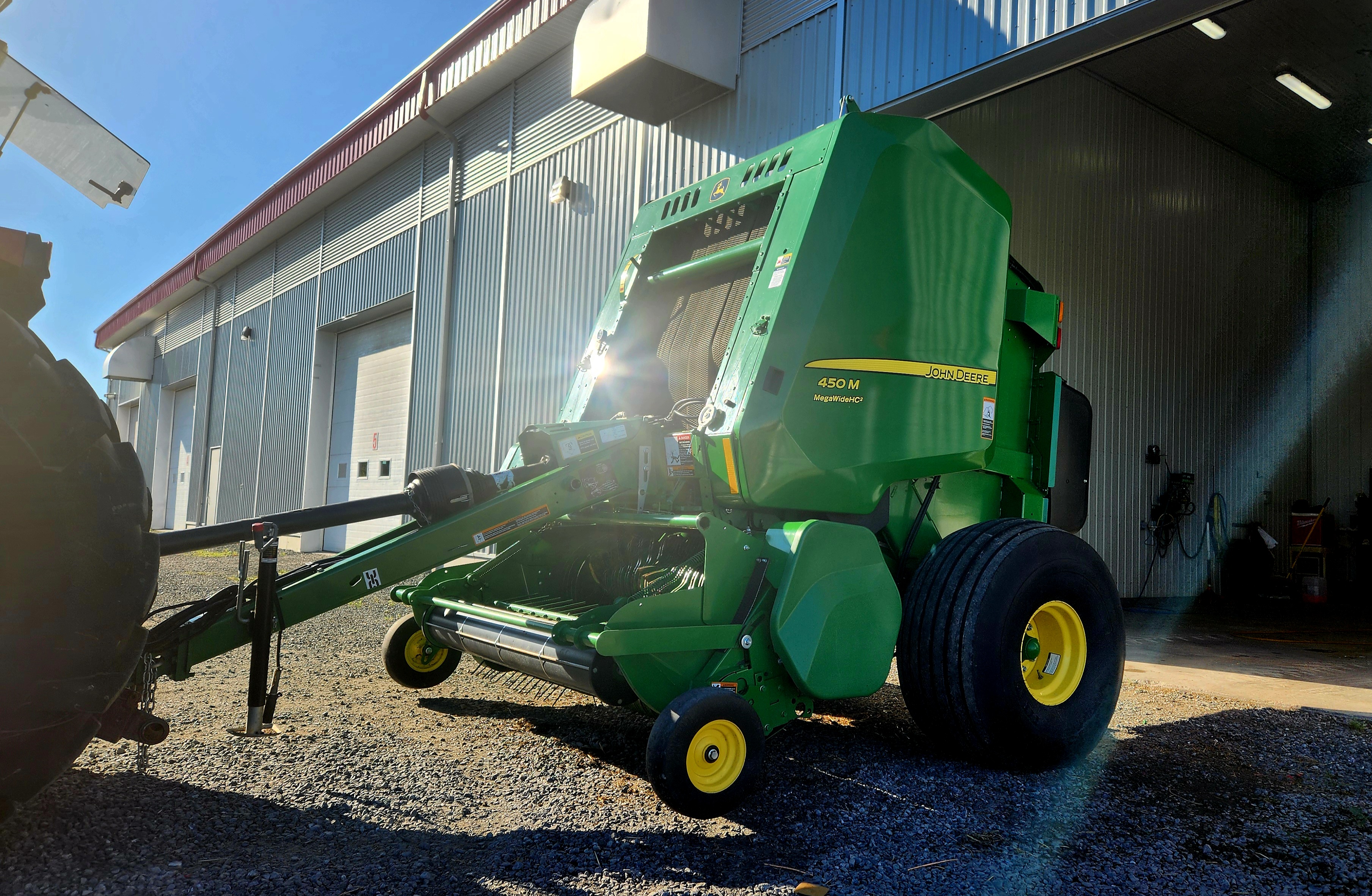 Presse à balles rondes John Deere 450M