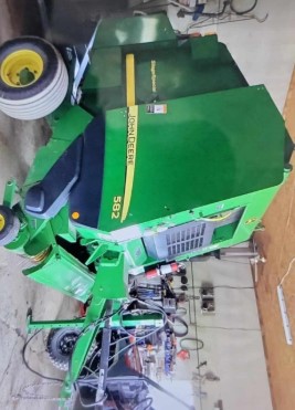 Presse à balles rondes John Deere 582
