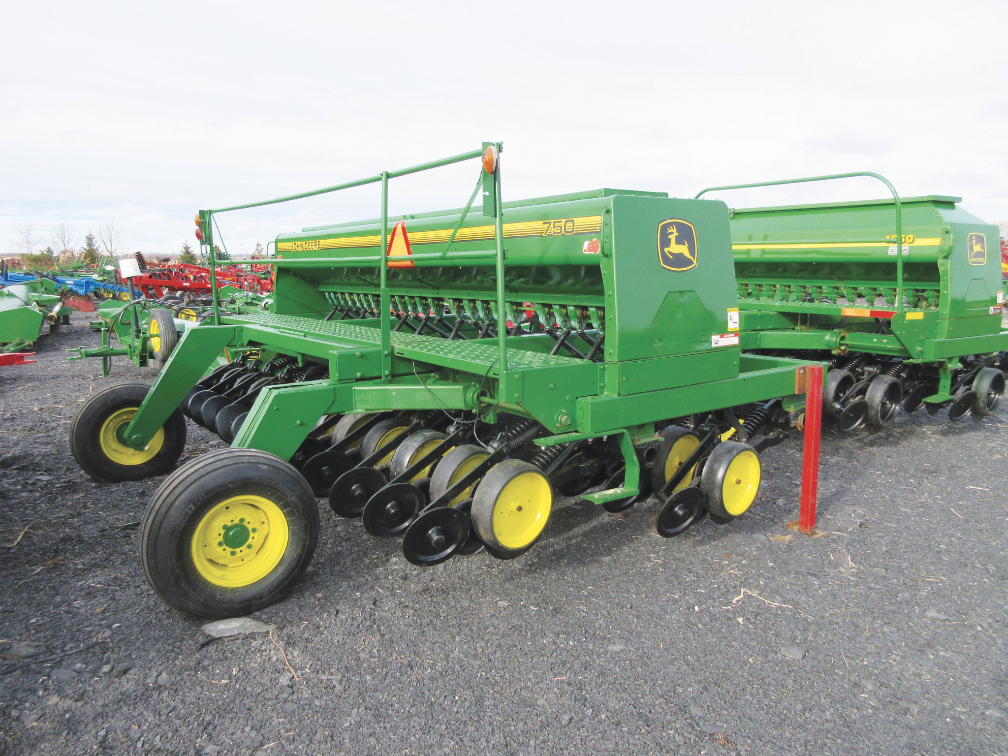 Semoir John Deere 750