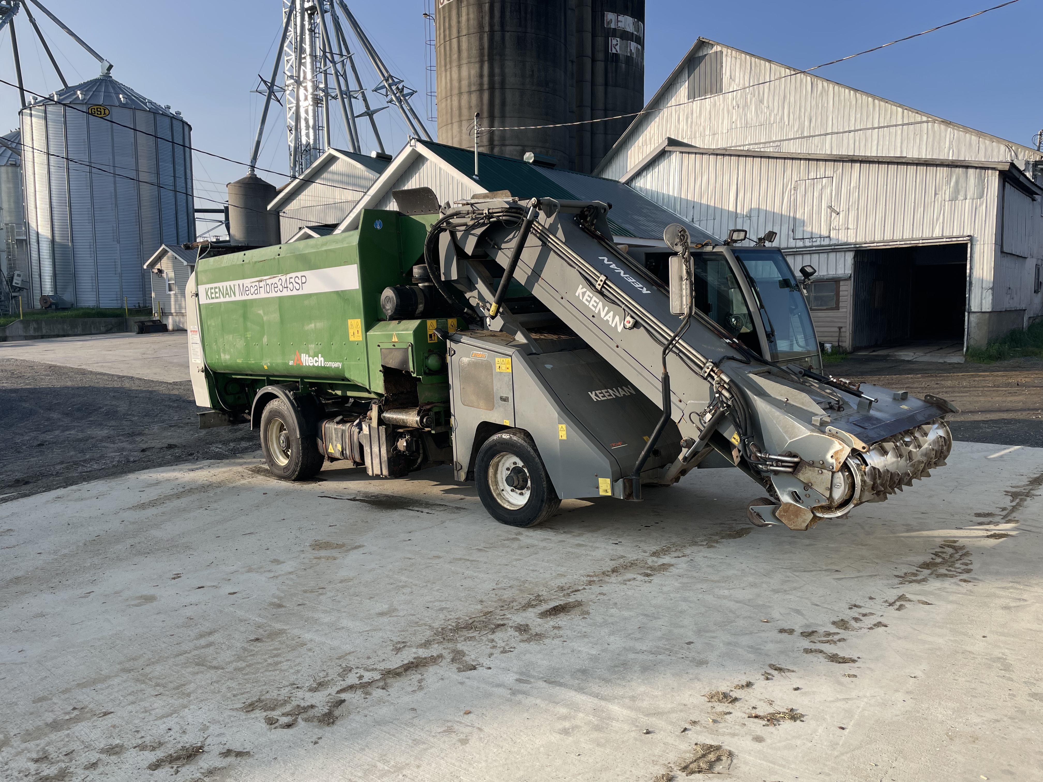 Système de RTM (ration totale mélangée) Keenan MecaFibre 345SP