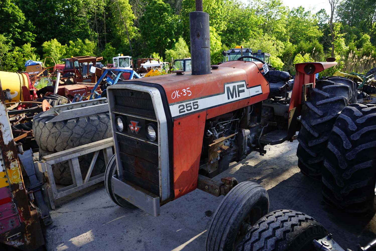 Tracteur Massey Ferguson 255