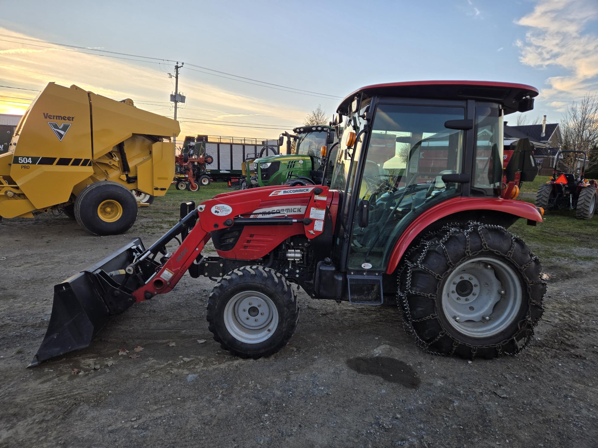 Tractor McCormick x1.37HC
