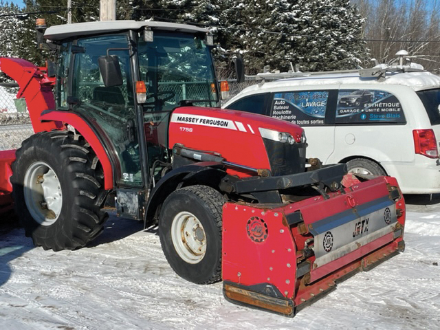 AgriExtra - Équipement à moteur - usagé - Tracteur - Massey Ferguson - 3060