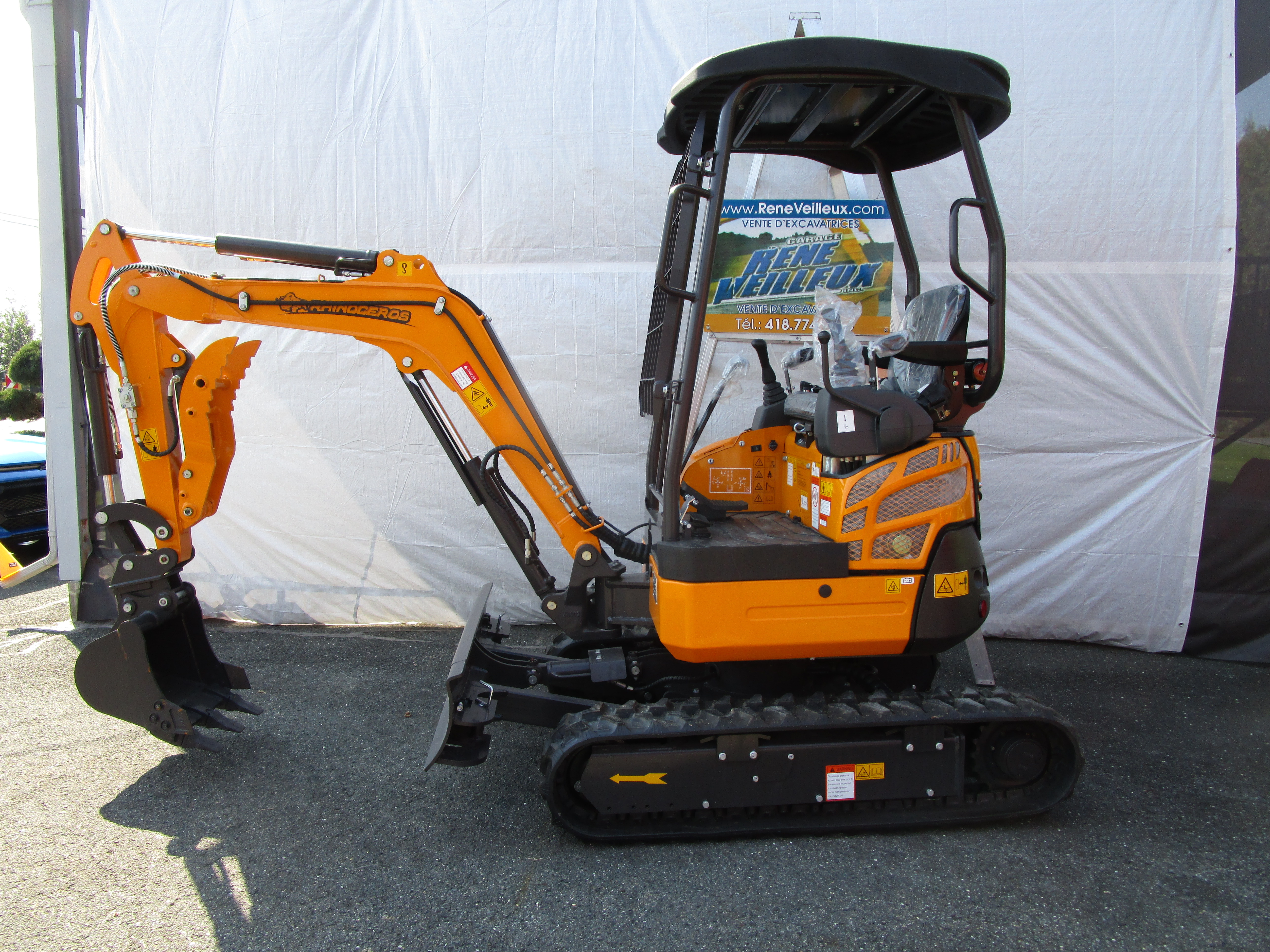 Excavatrice RHINO XN20