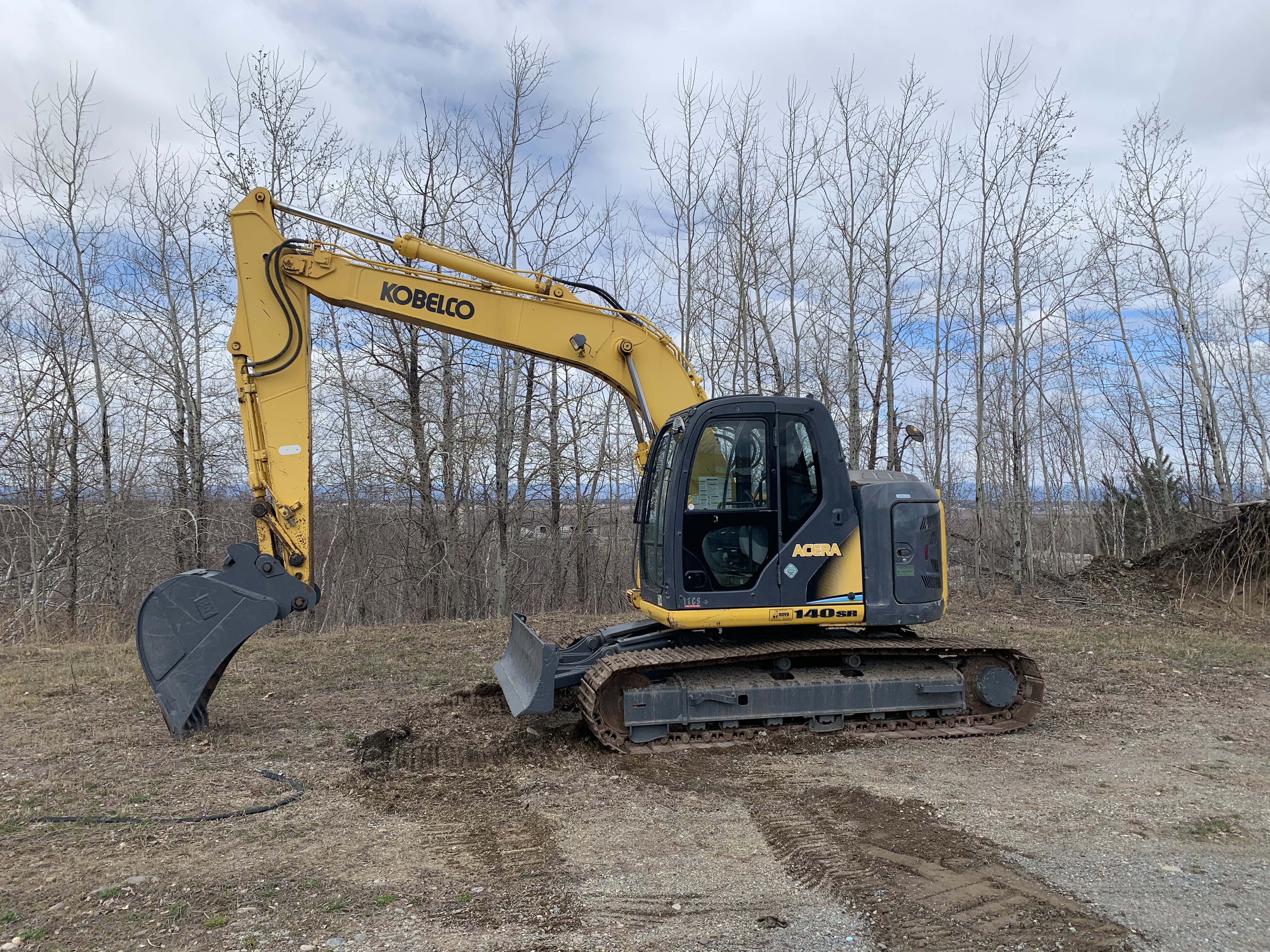 Excavatrice  KOBELCO SK-140SR