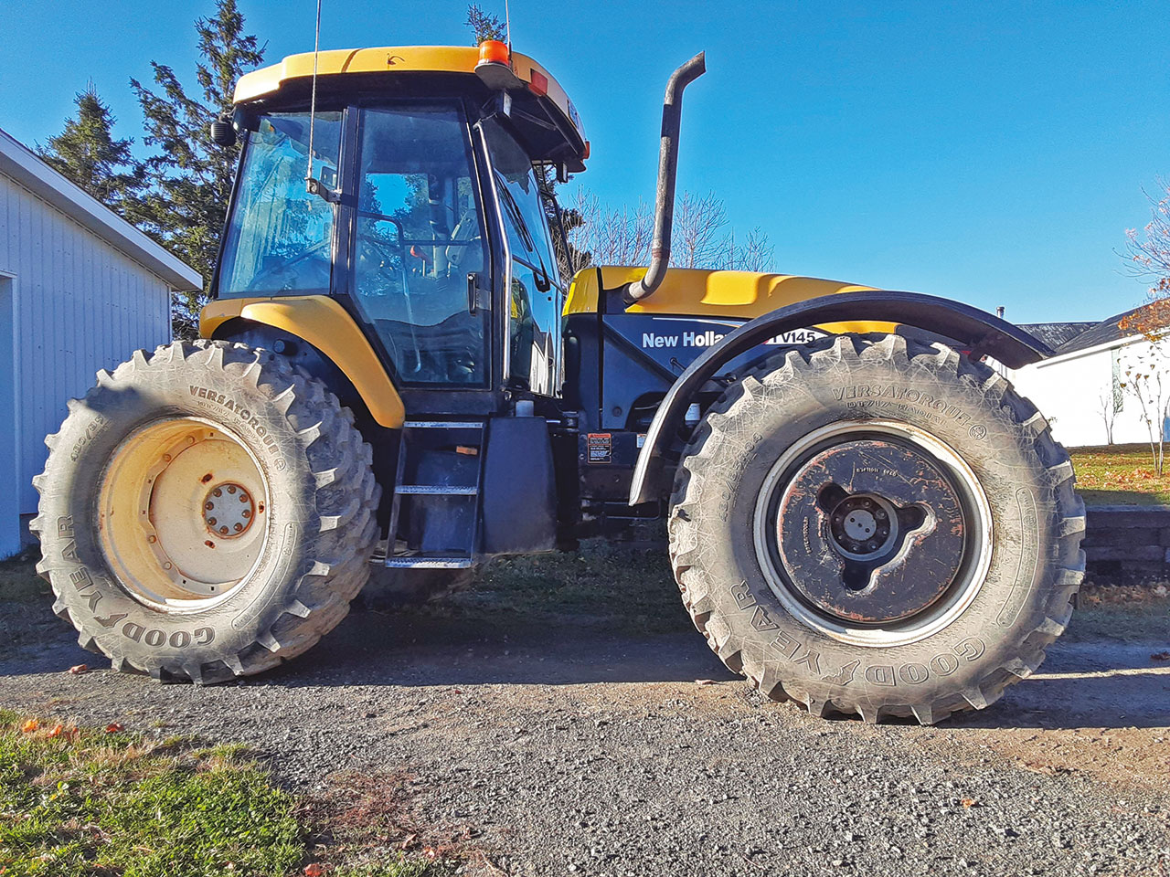 Tractor New Holland TV 145