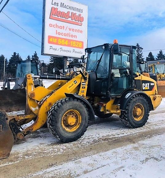 Chargeur télescopique Caterpillar 906H