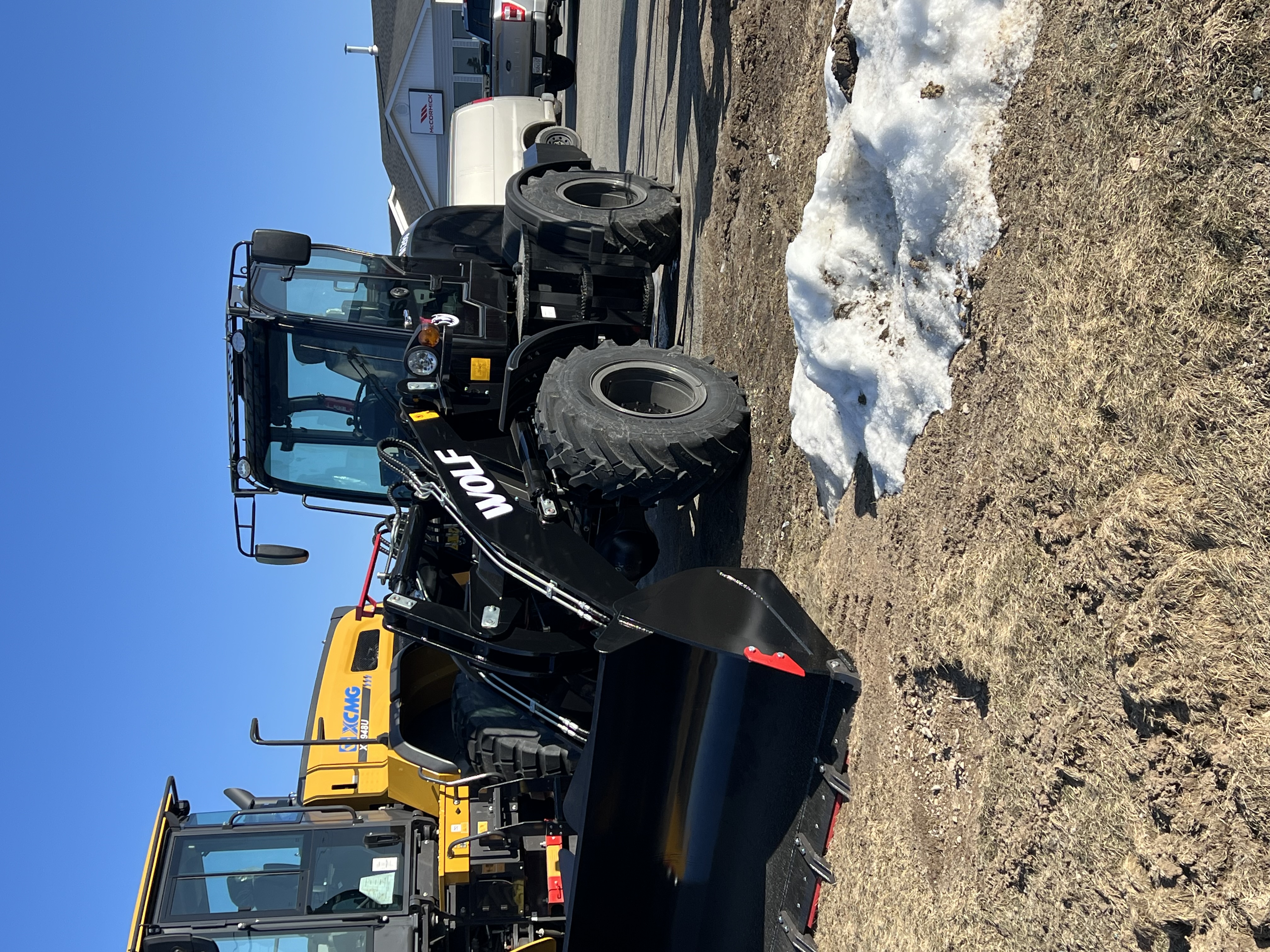 Chargeur articulé sur pneus Wolf  WL 200