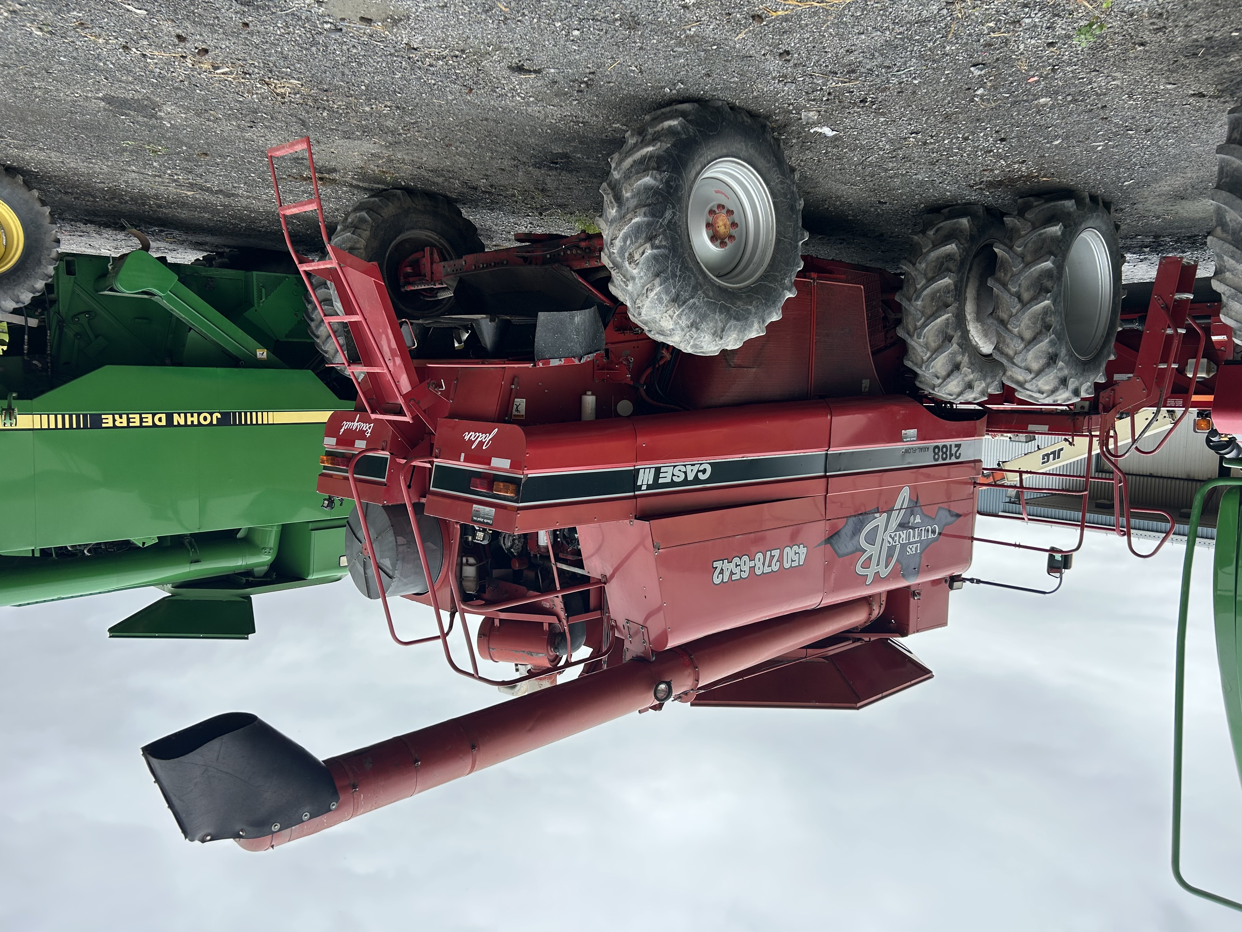 Moissonneuse-batteuse Case 2188