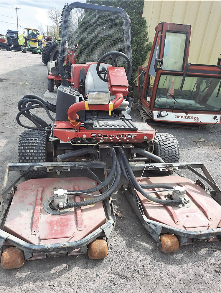 Tracteur à gazon Toro Sidewinder 3500