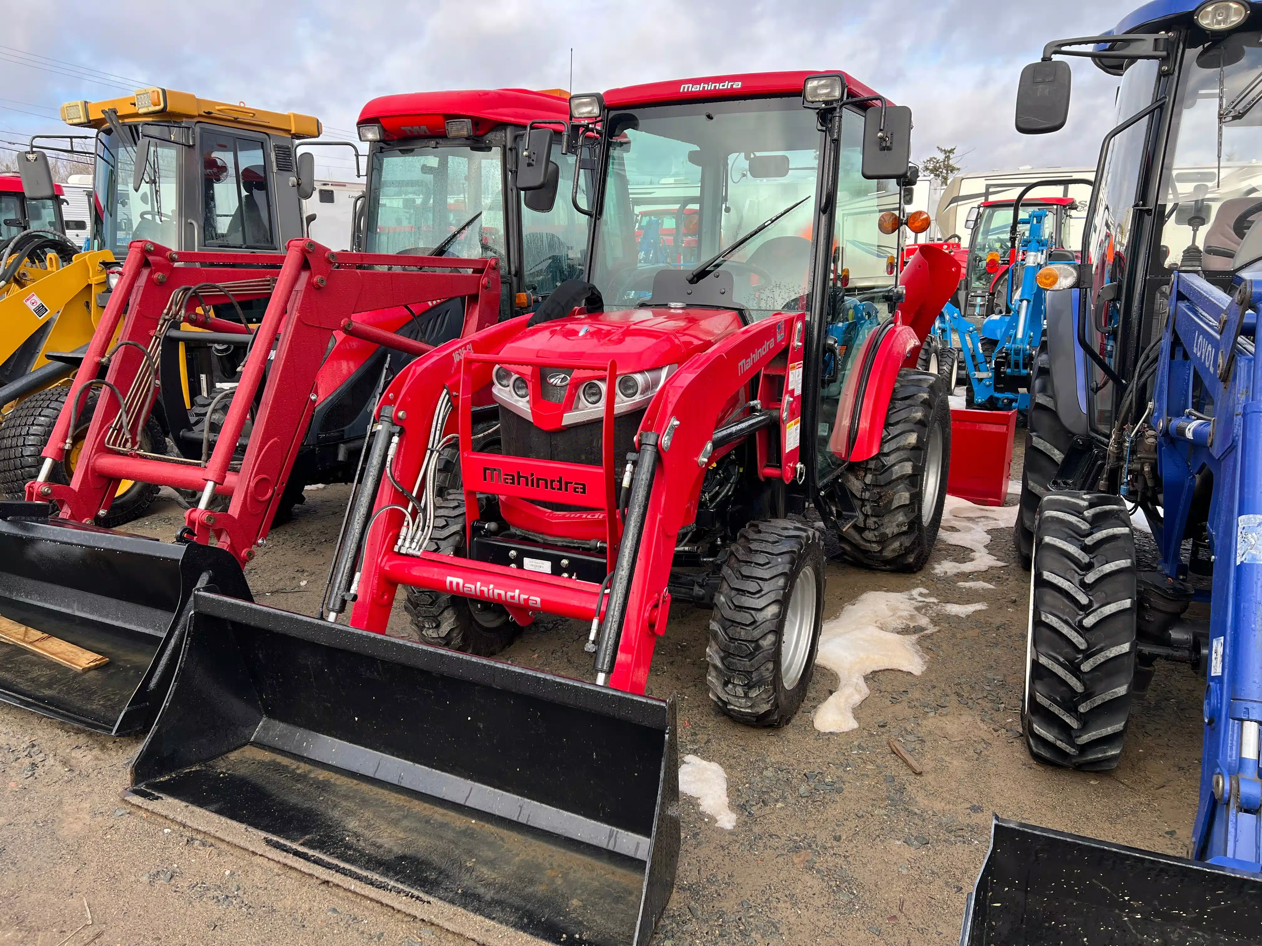 Tractor Mahindra 1635