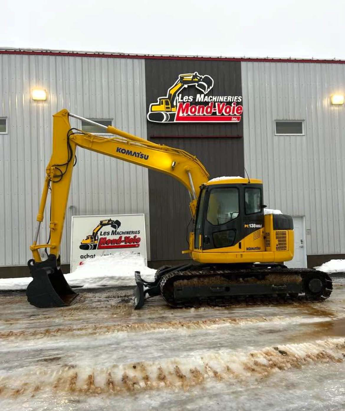 Excavatrice Komatsu PC138