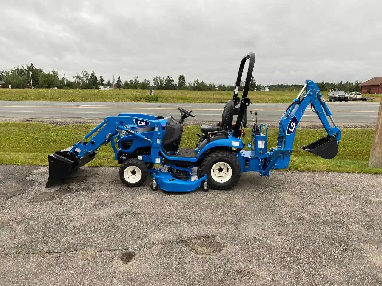 Tracteur LS Tractor MT122