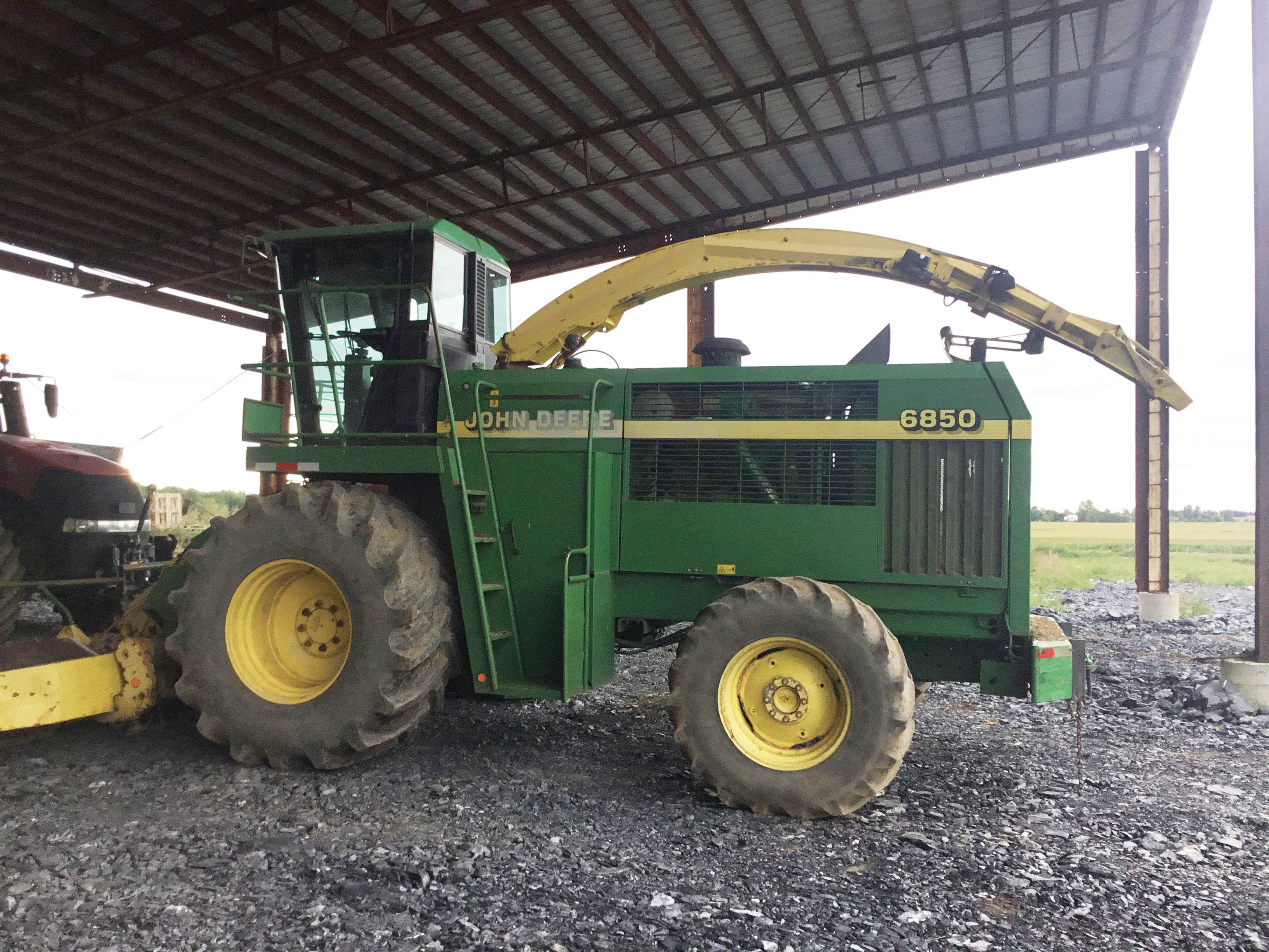Tractor John Deere 6850