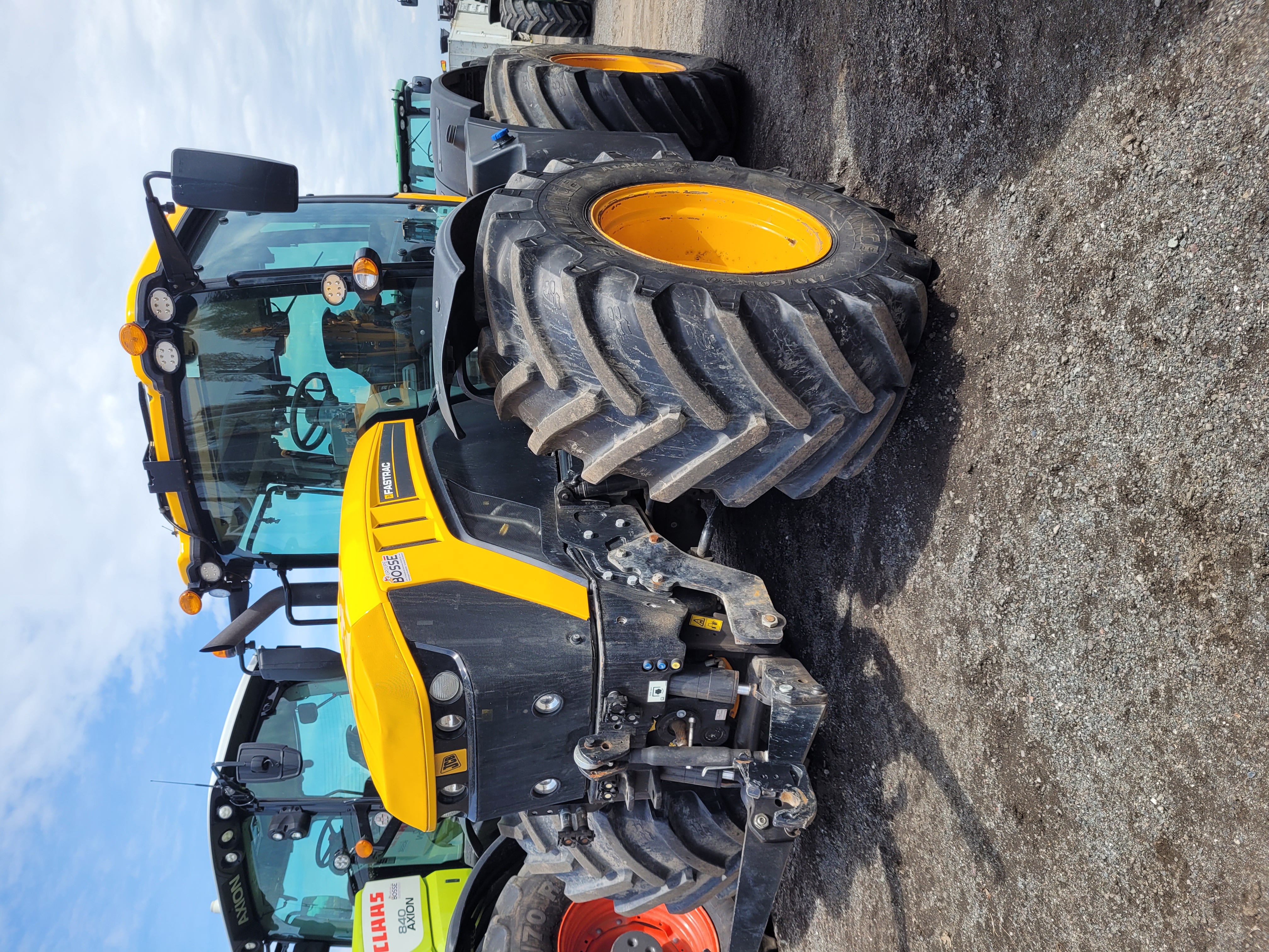 Tracteur JCB 4220