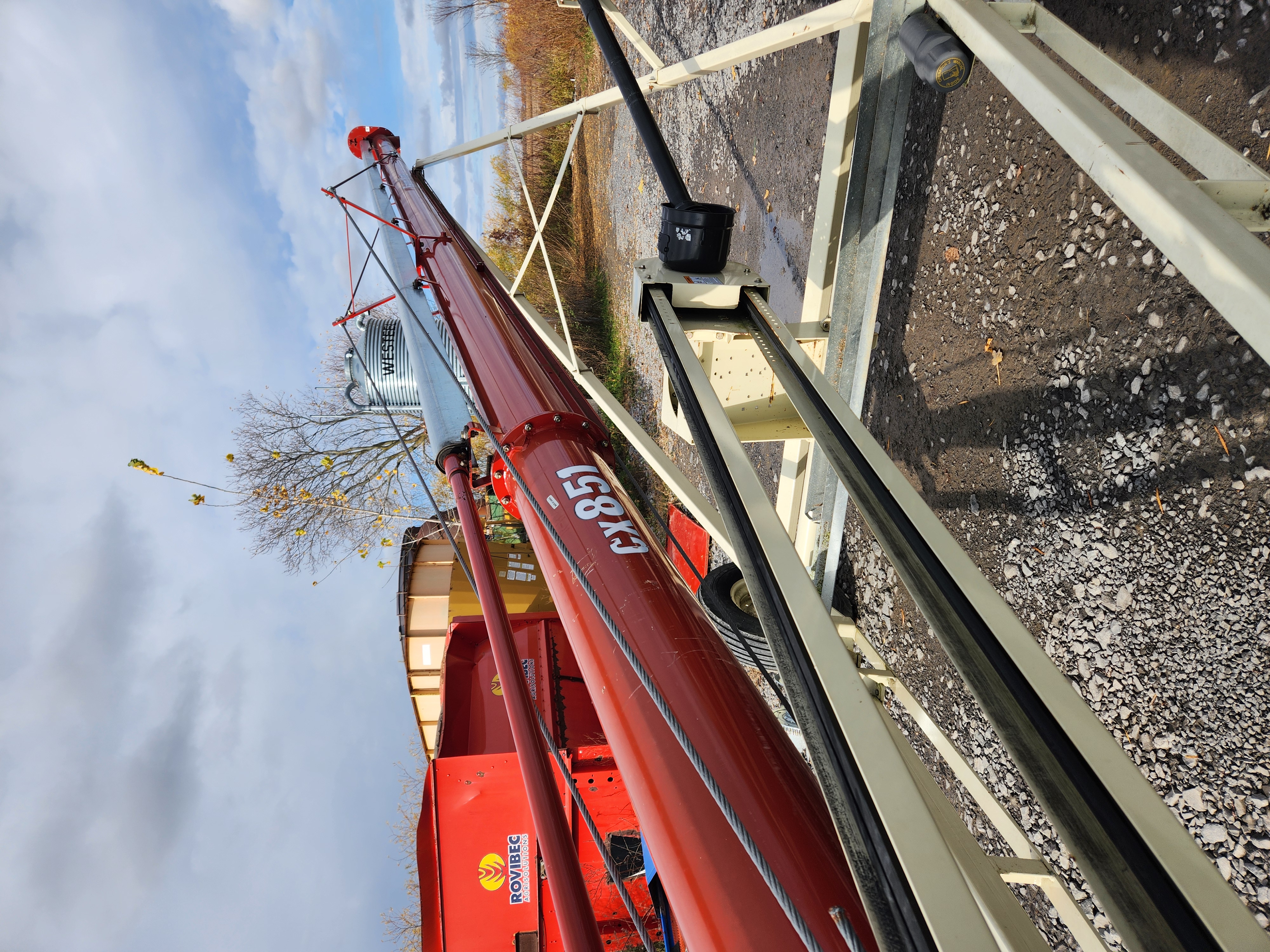 Auger on wheels Farm King (Bülher)  /  Bülher (Farm King) CX851