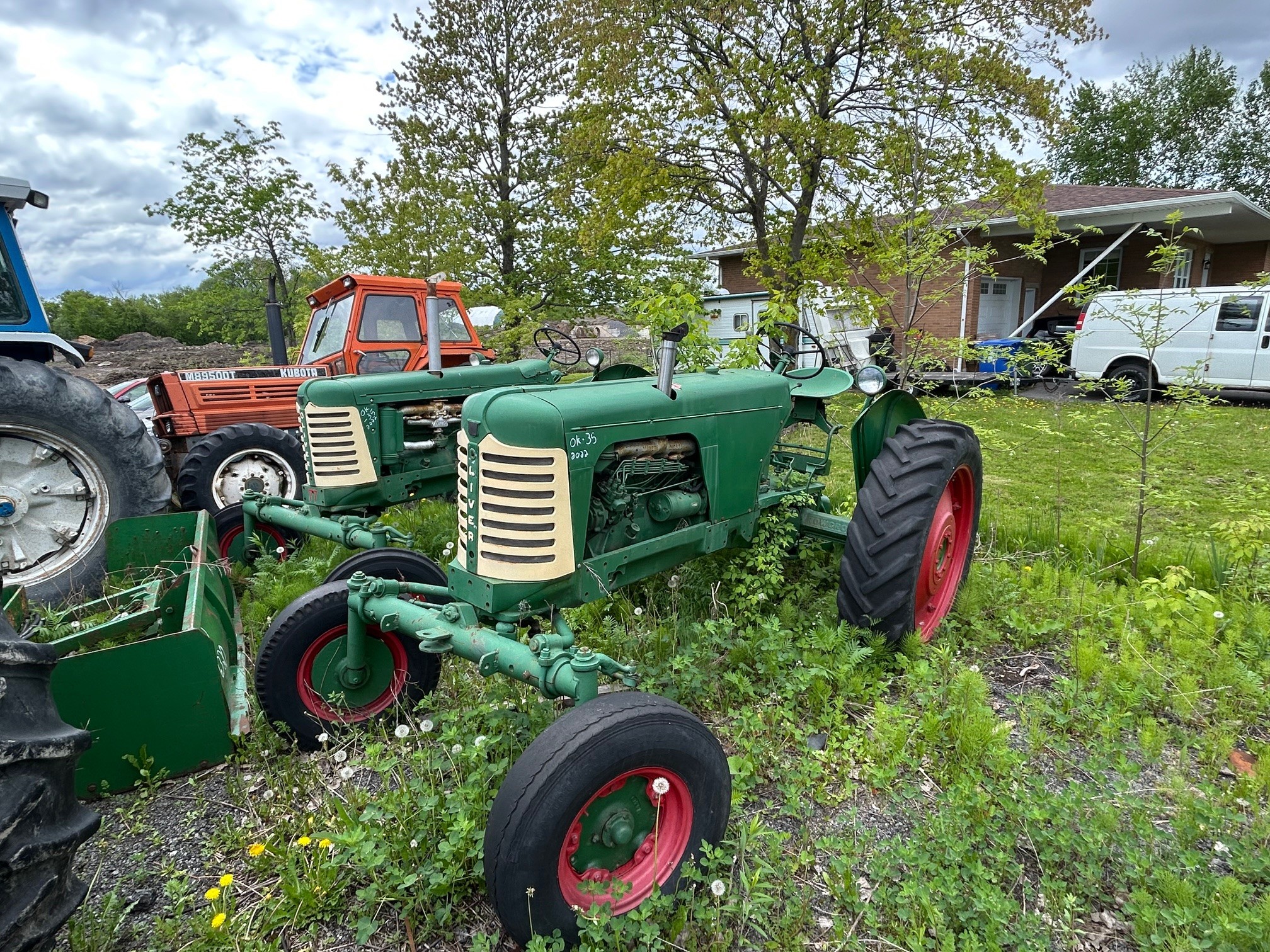 Tracteur Oliver 77