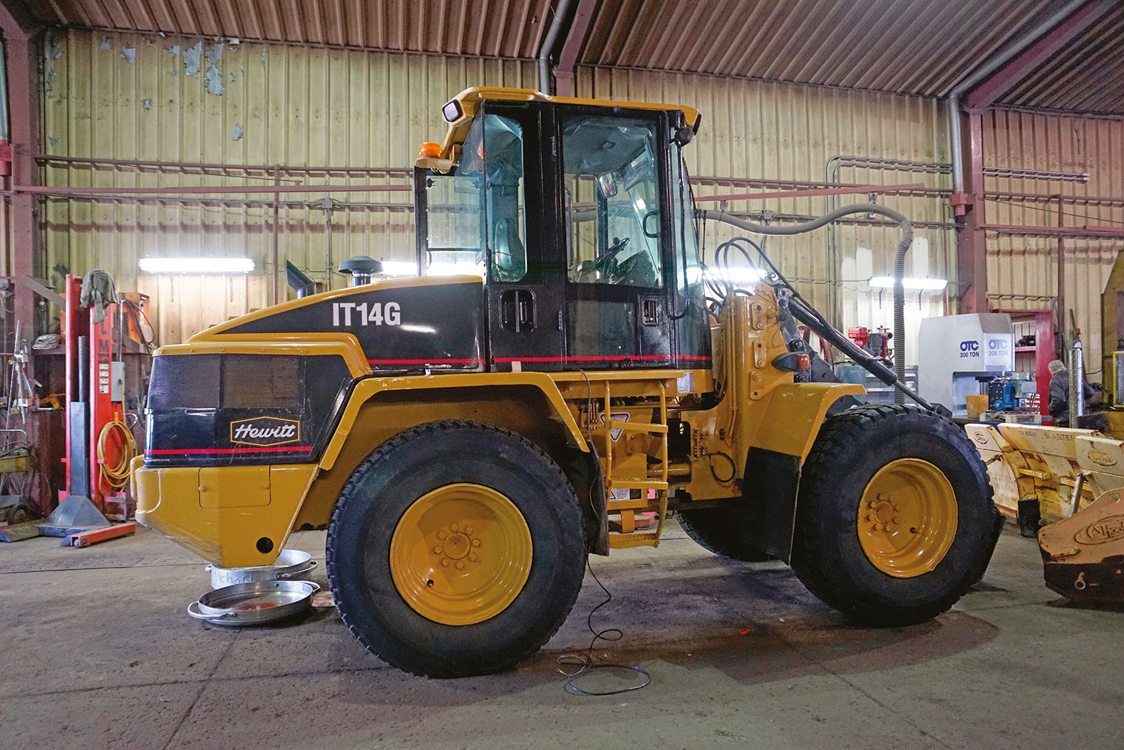 Articulated wheel loader Caterpillar IT14