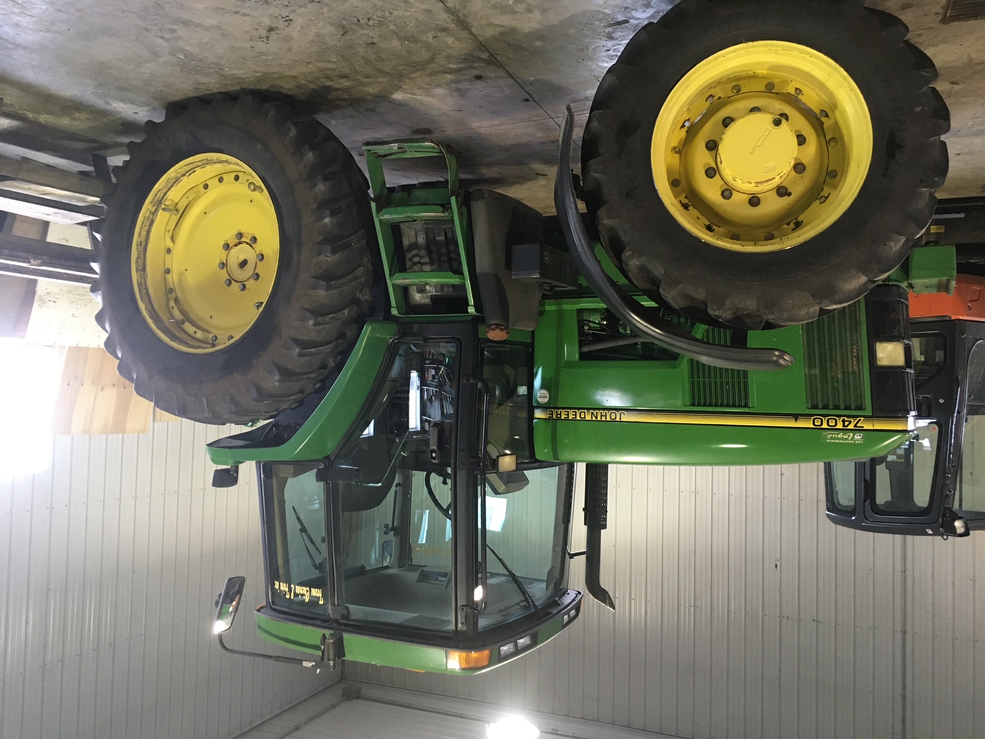 Tractor John Deere 7400