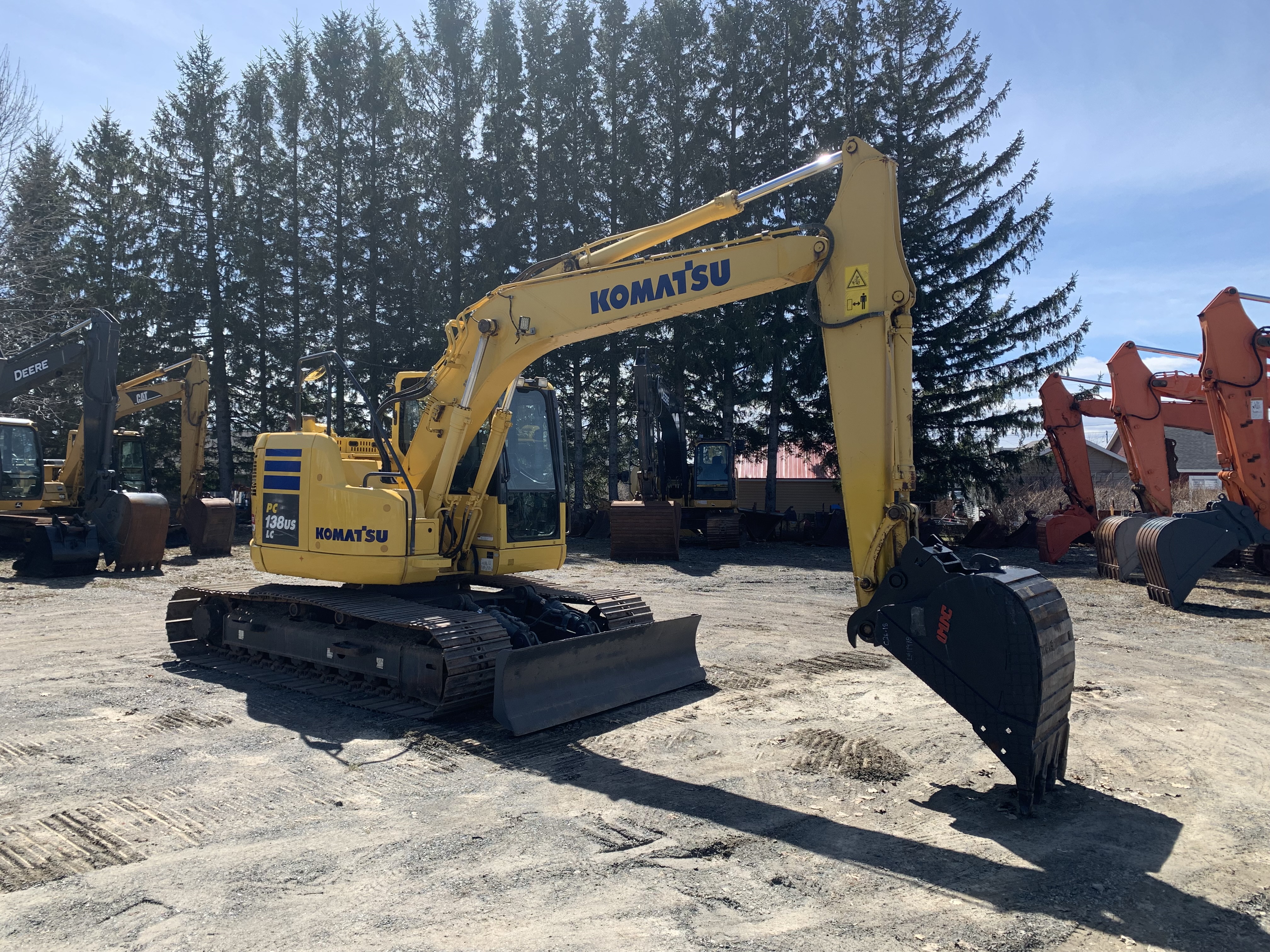 Excavatrice Komatsu PC-138us-10