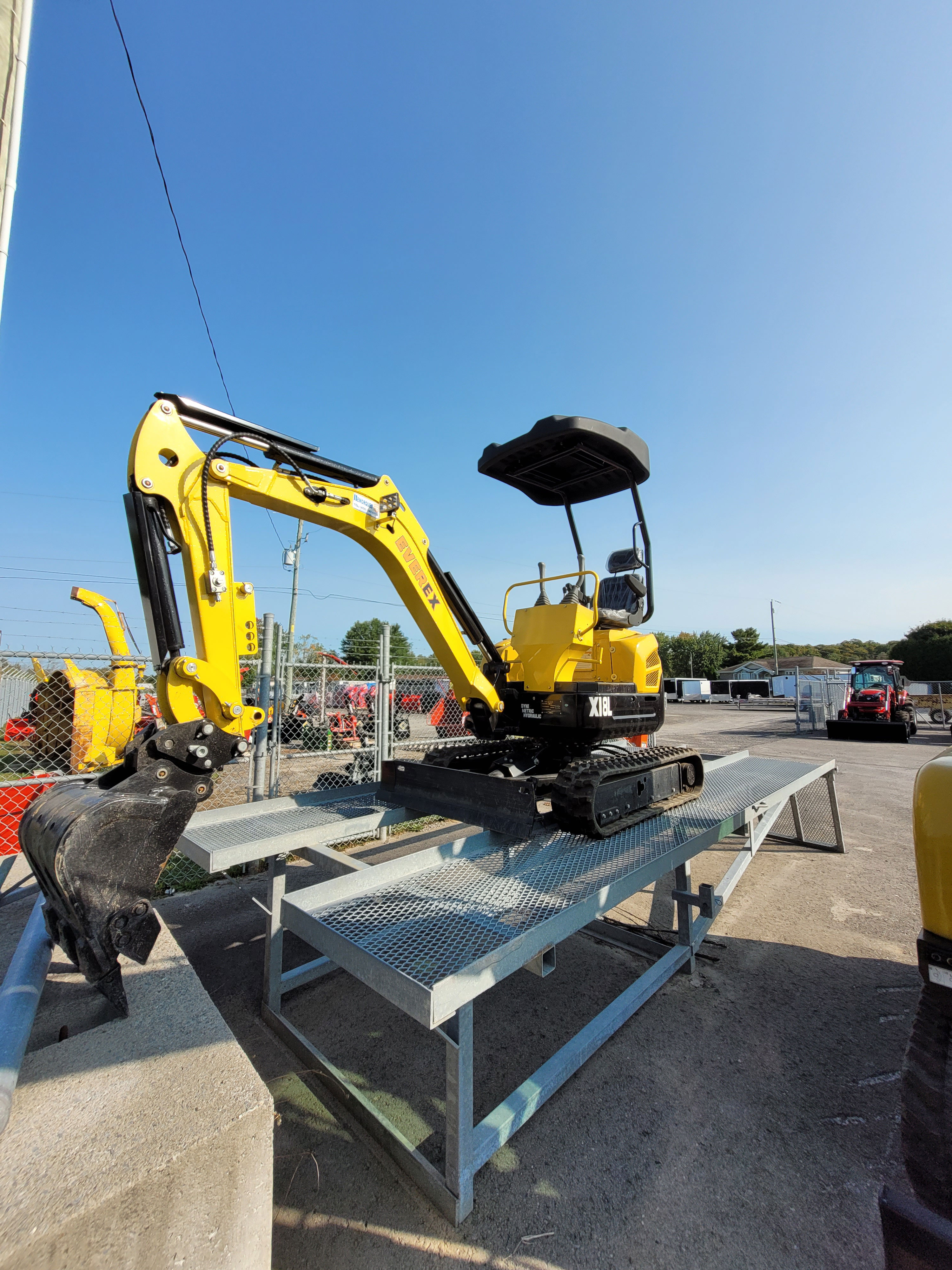 Excavatrice  Everex X18L