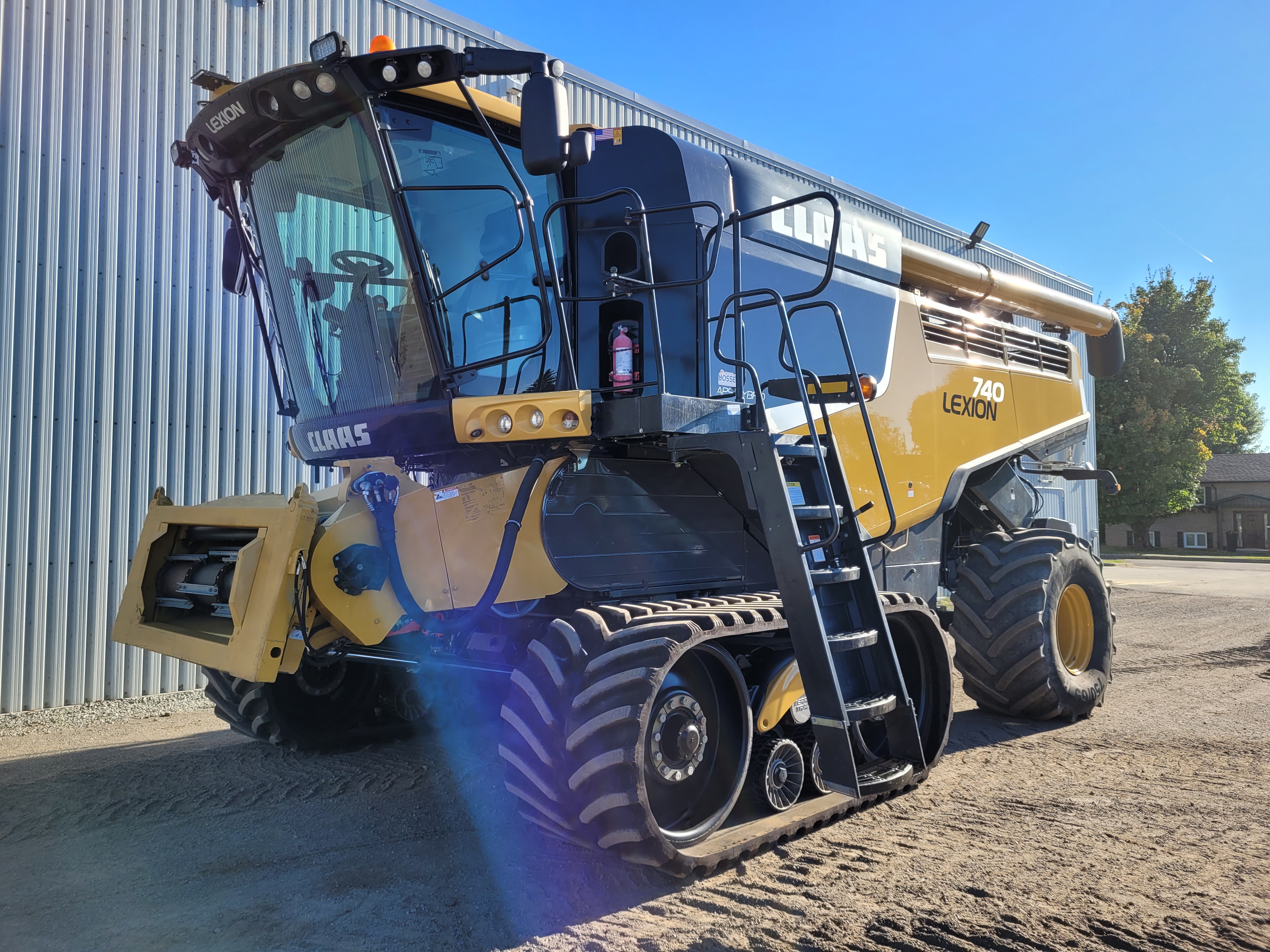 Combine harvester Claas LEXION 740TT