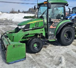 Tracteur John Deere 3046