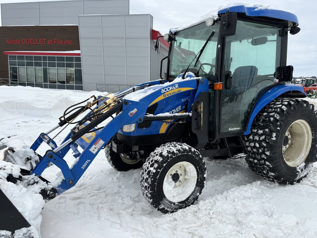 Tracteur New Holland Boomer 3045