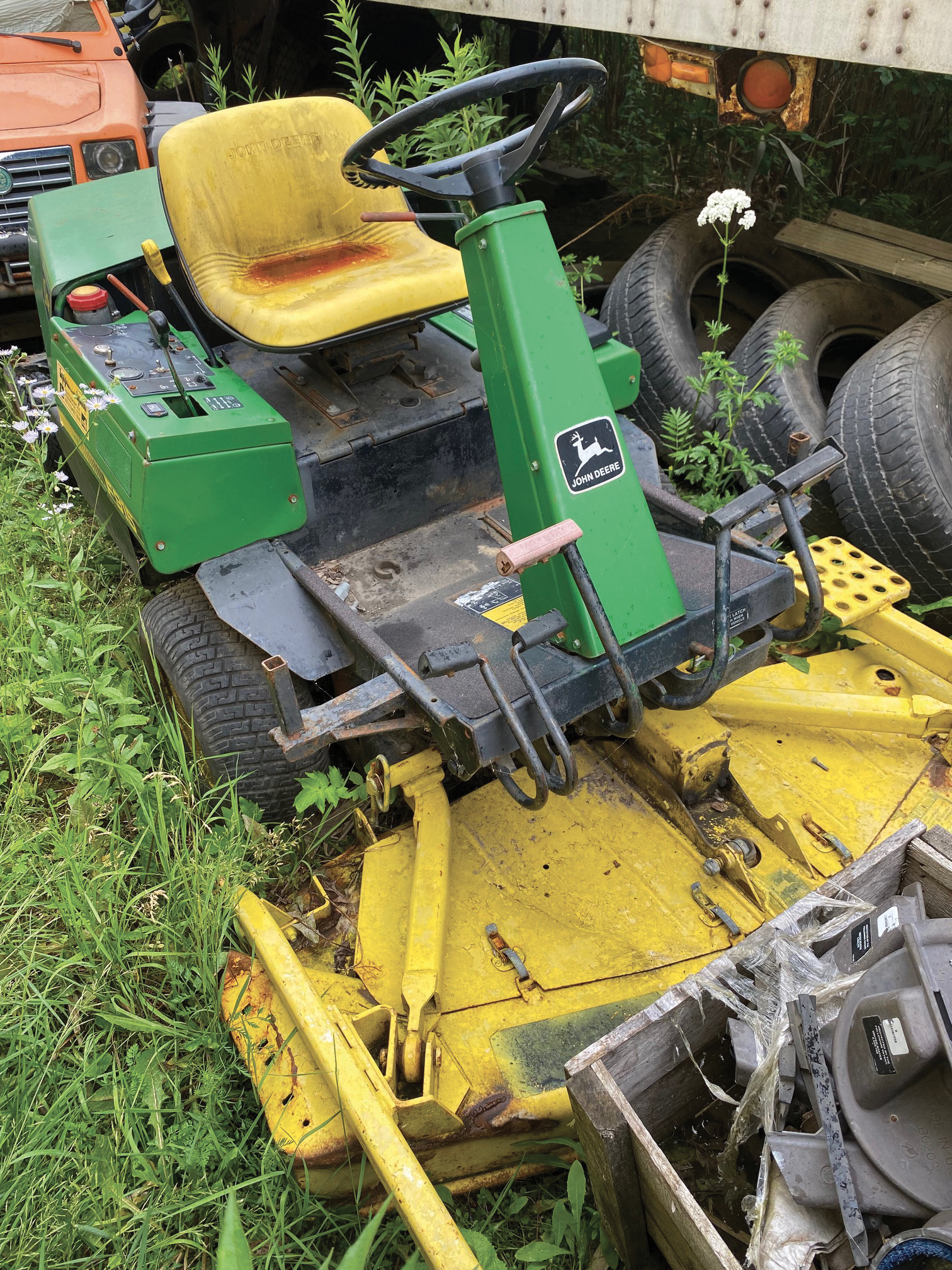 Tracteur à gazon John Deere F915