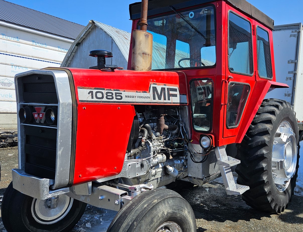 Tracteur Massey Ferguson 1085