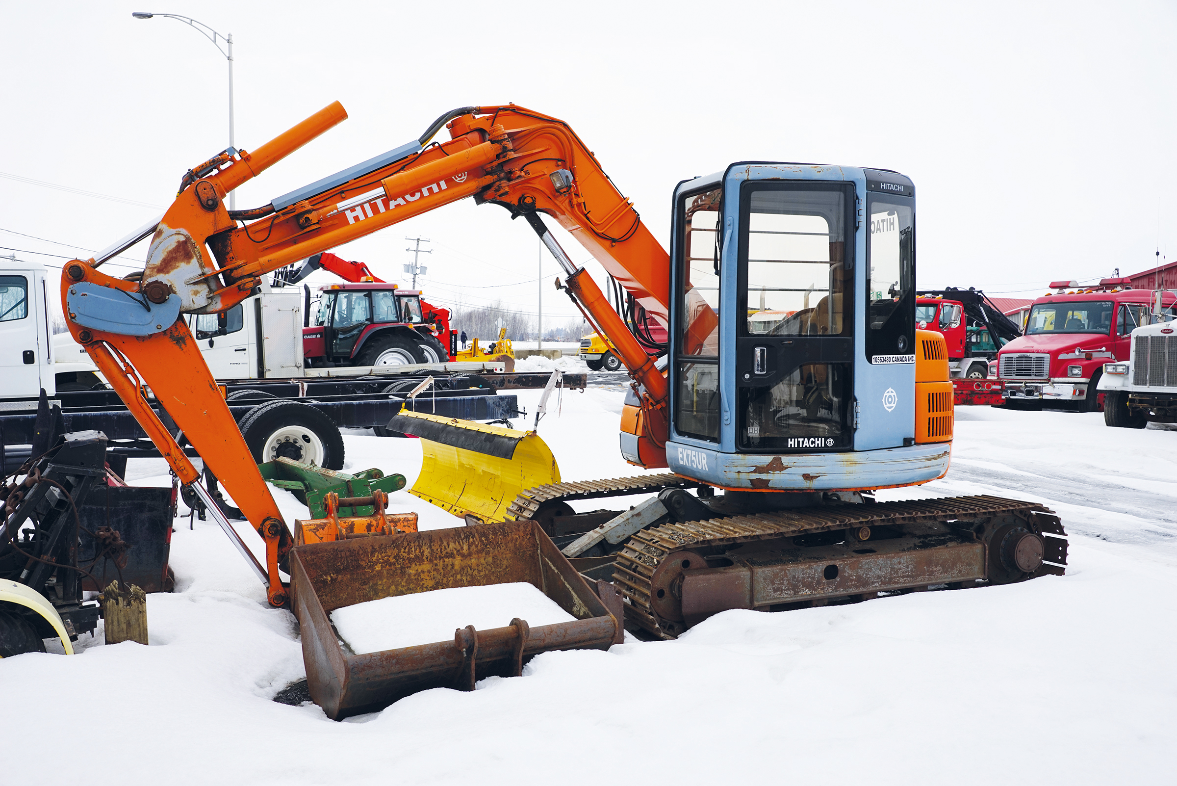 Excavator Hitachi EX75UR