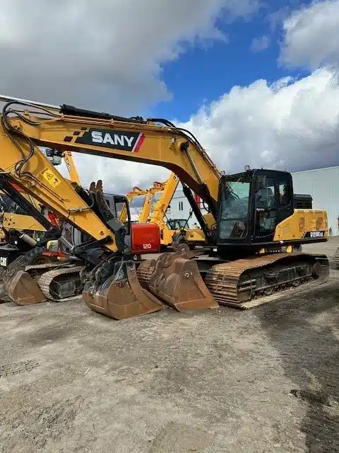 Excavatrice SANY 215