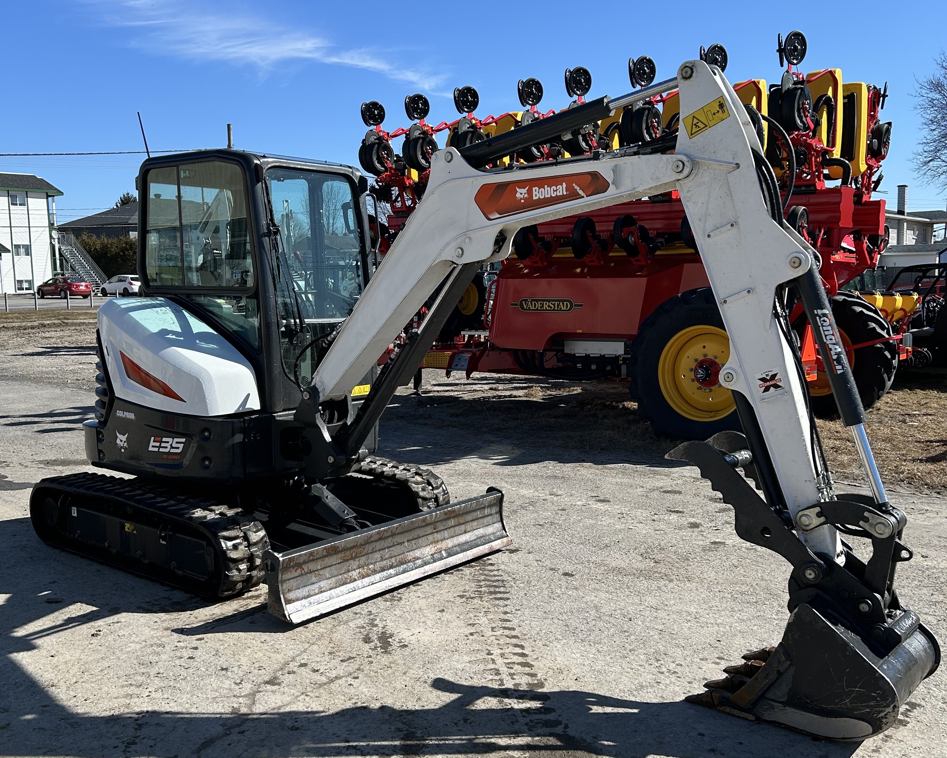Excavatrice Bobcat E35