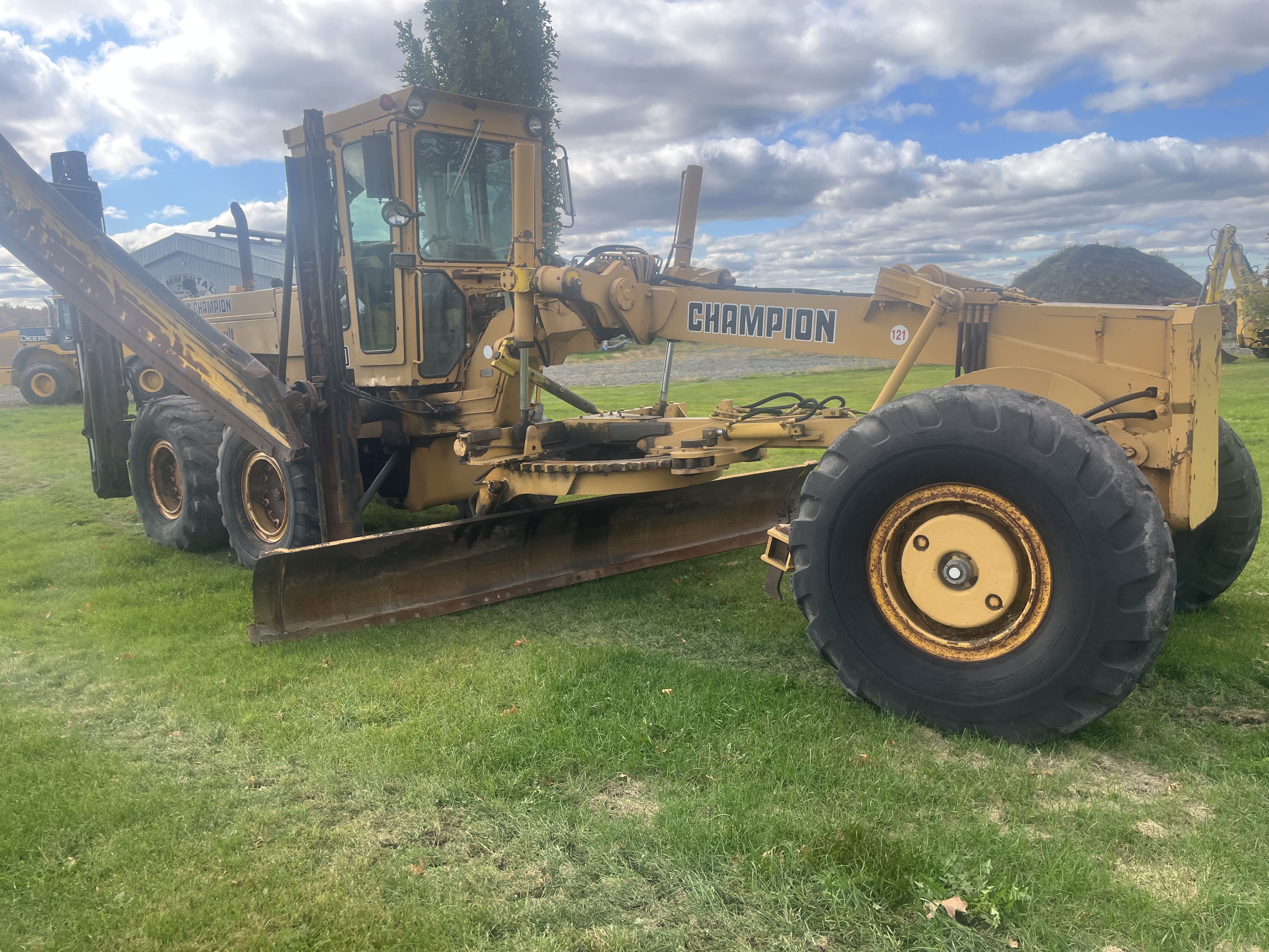  Niveleuse Champion 760