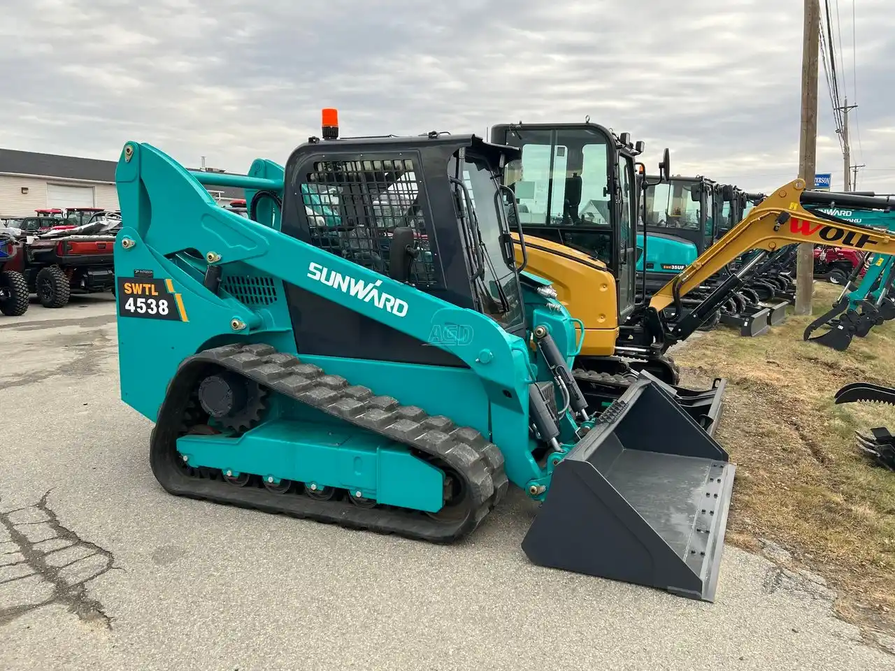 Chargeuse à direction à glissement (skid steer / skid loader) Sunward SWTL4538