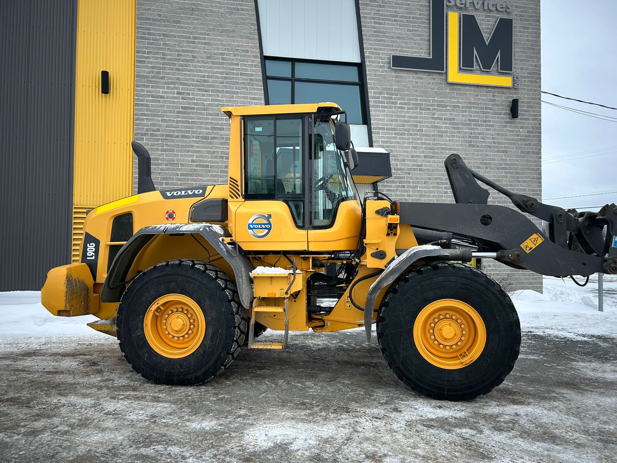 Chargeur articulé sur pneus Volvo L90G