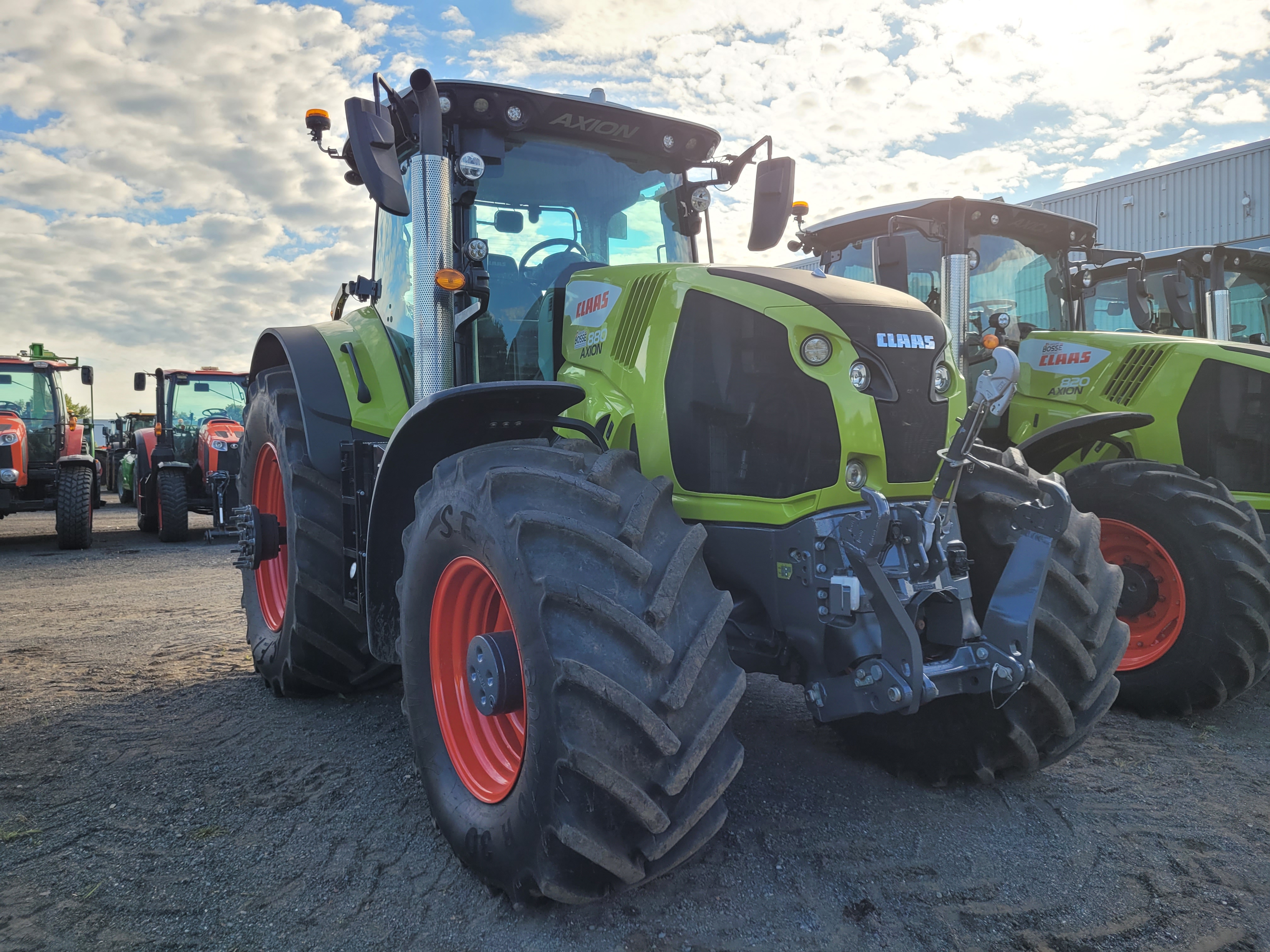 Tracteur Claas AXION 880