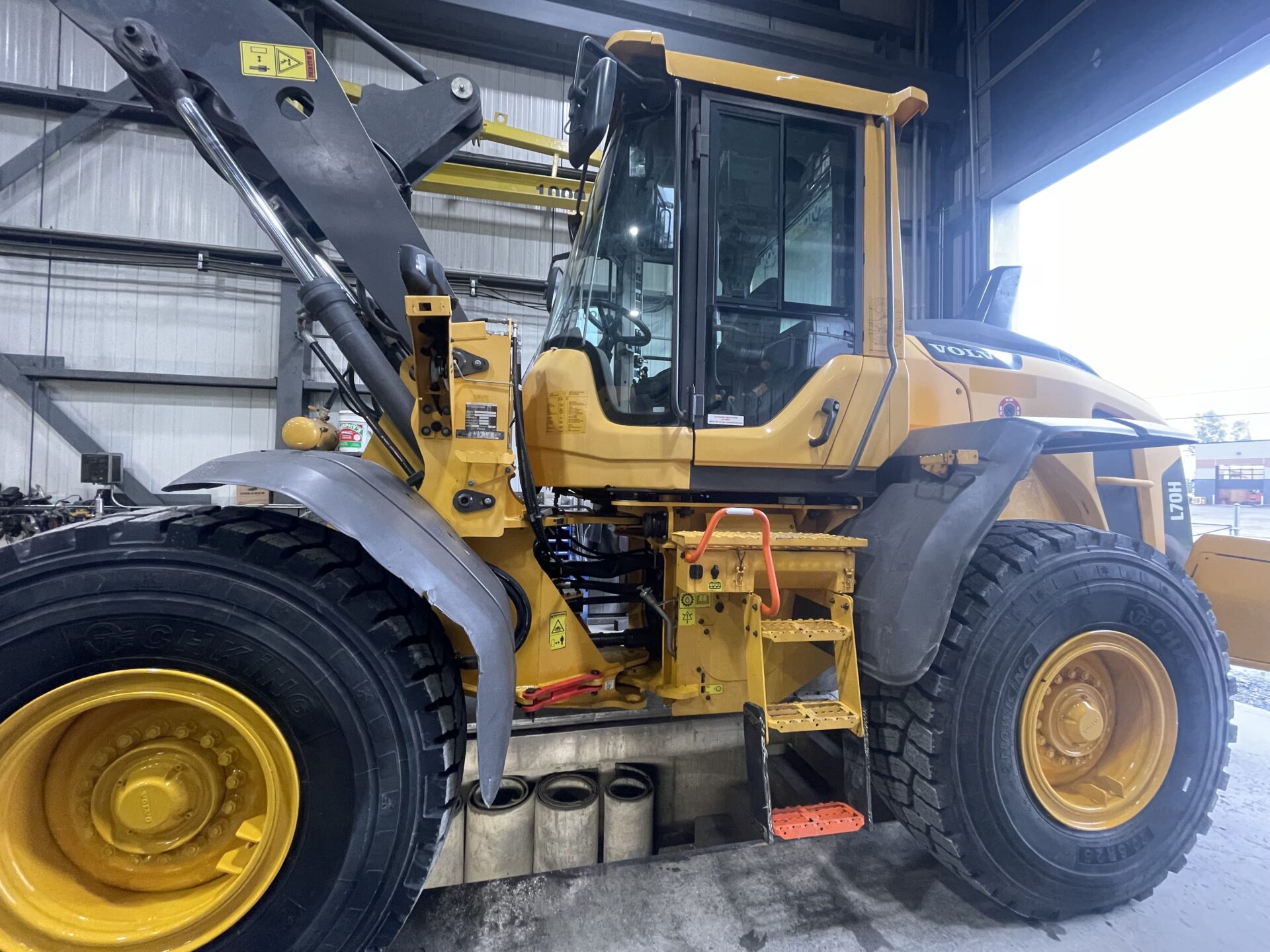 Articulated wheel loader Volvo L70H