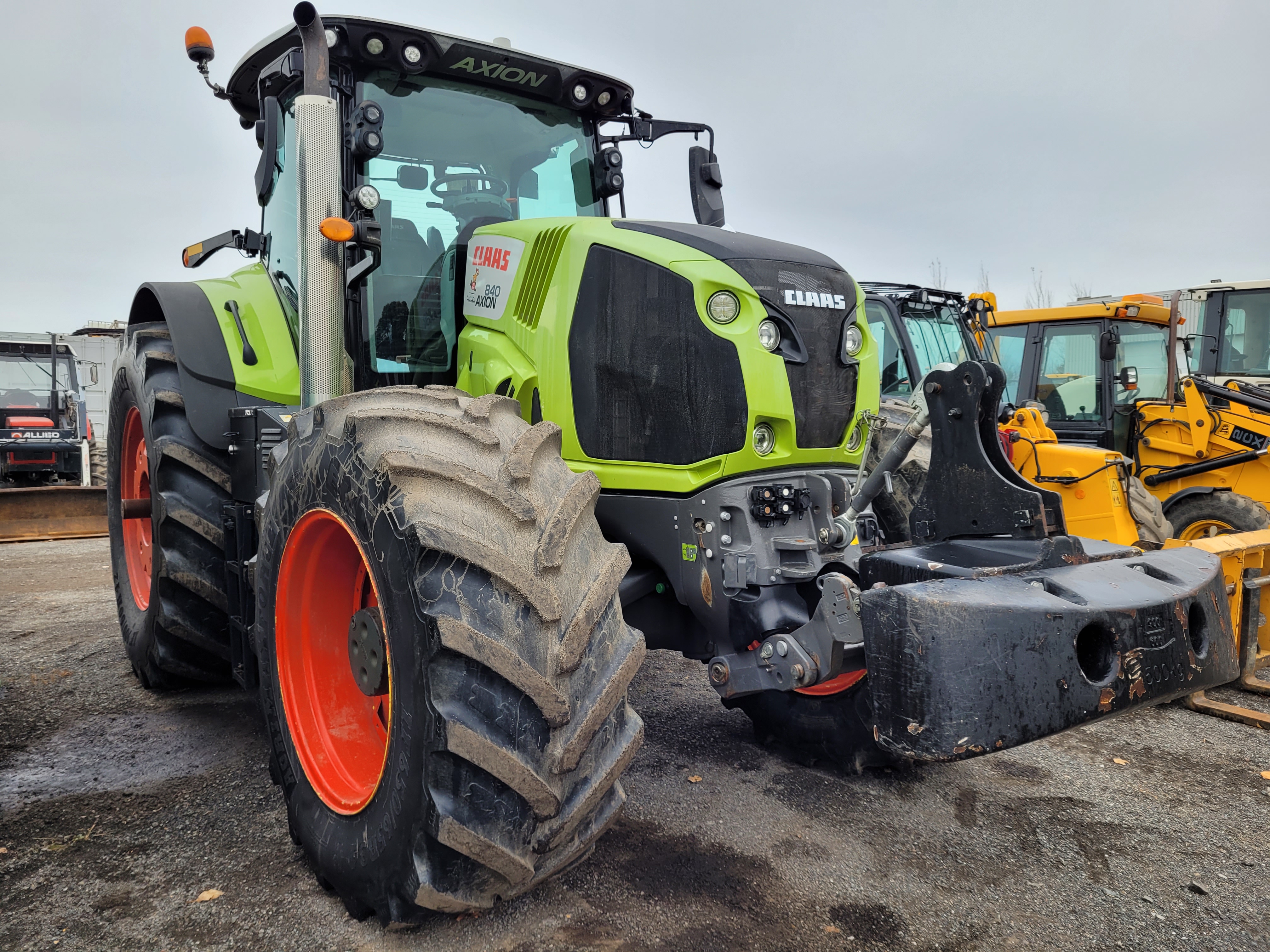 Tracteur Claas AXION 840
