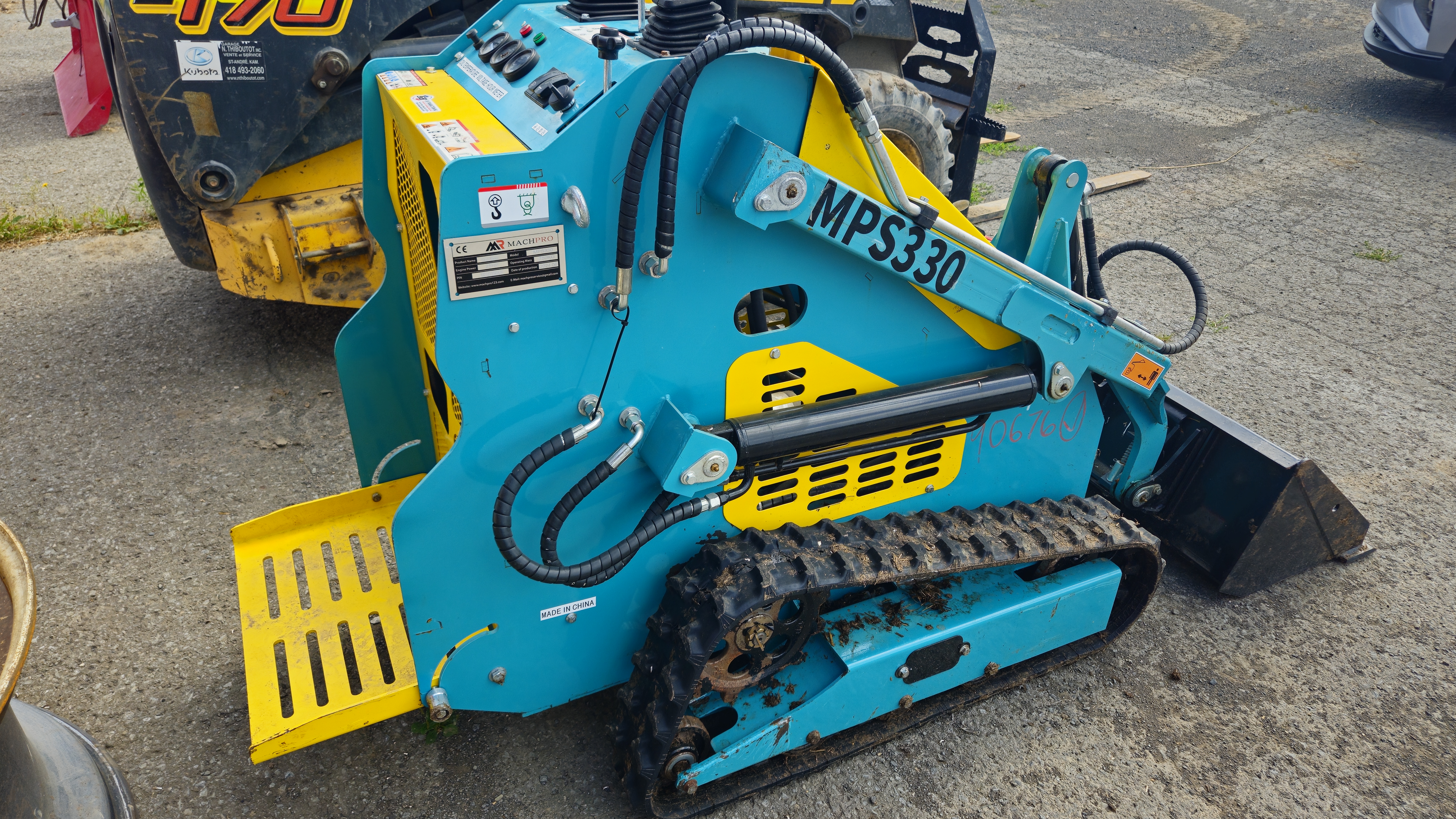 Compact loader marque-aucune MACHPRO S330