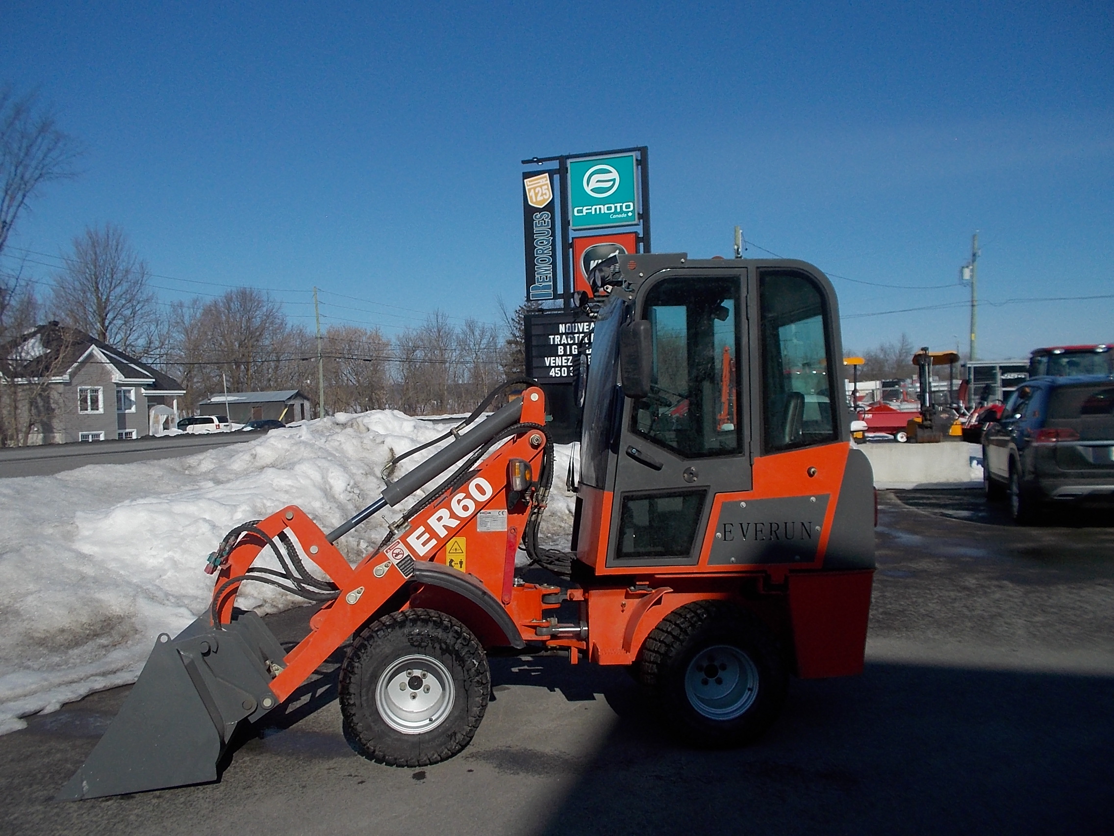 Chargeur articulé sur pneus  Everun ER 60 
