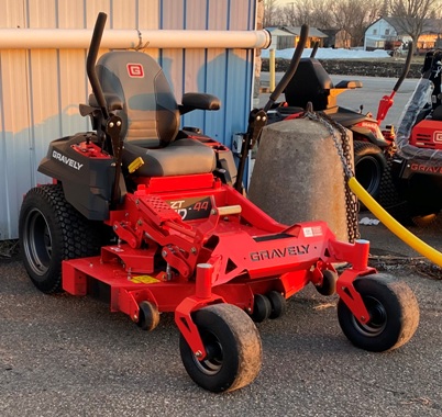 Lawn tractor Gravely ZT-HD44