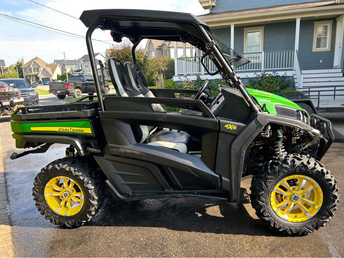 Véhicule Tout-terrain (VTT) John Deere RSX860I