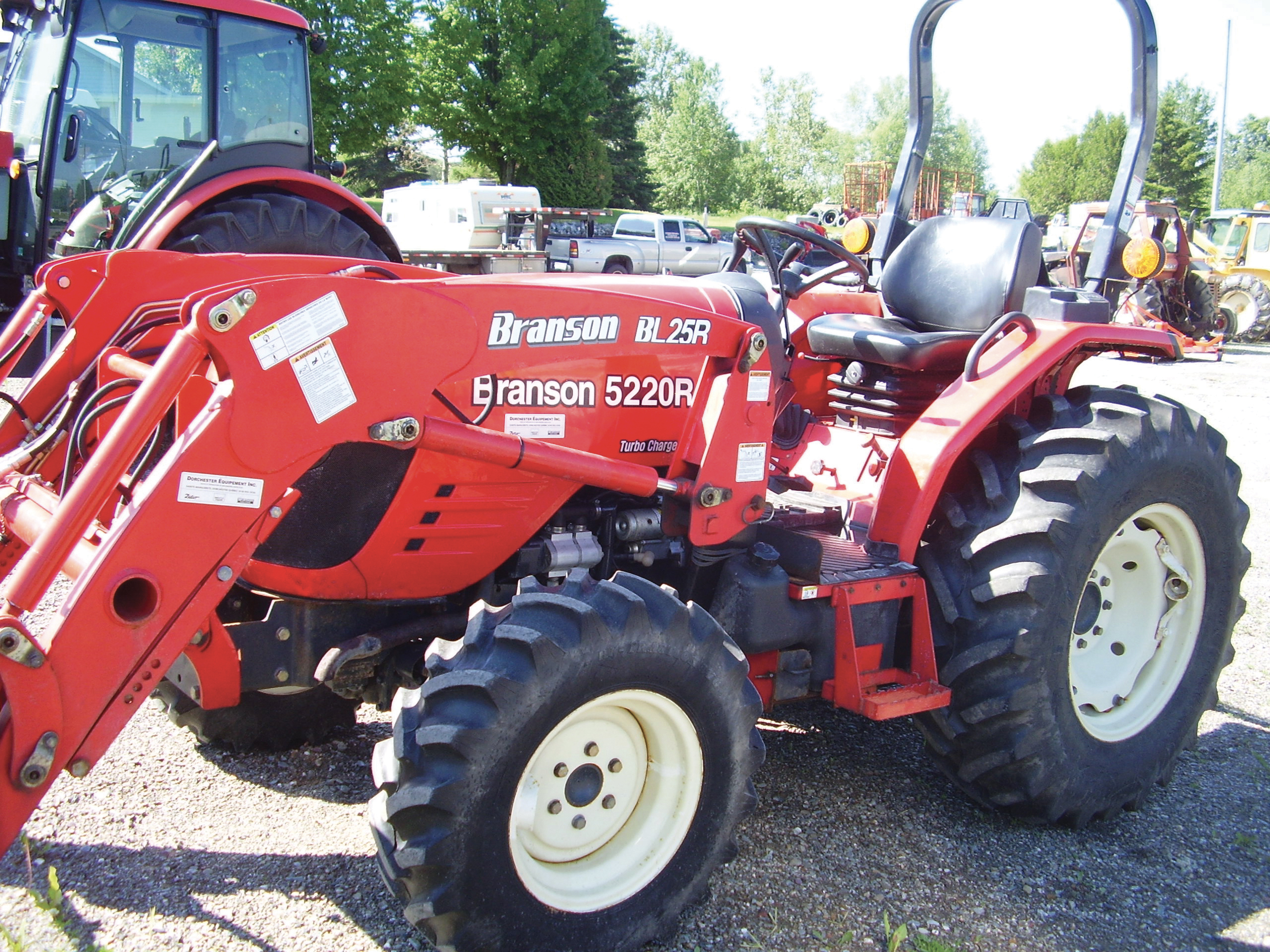 Tracteur Branson 4720H