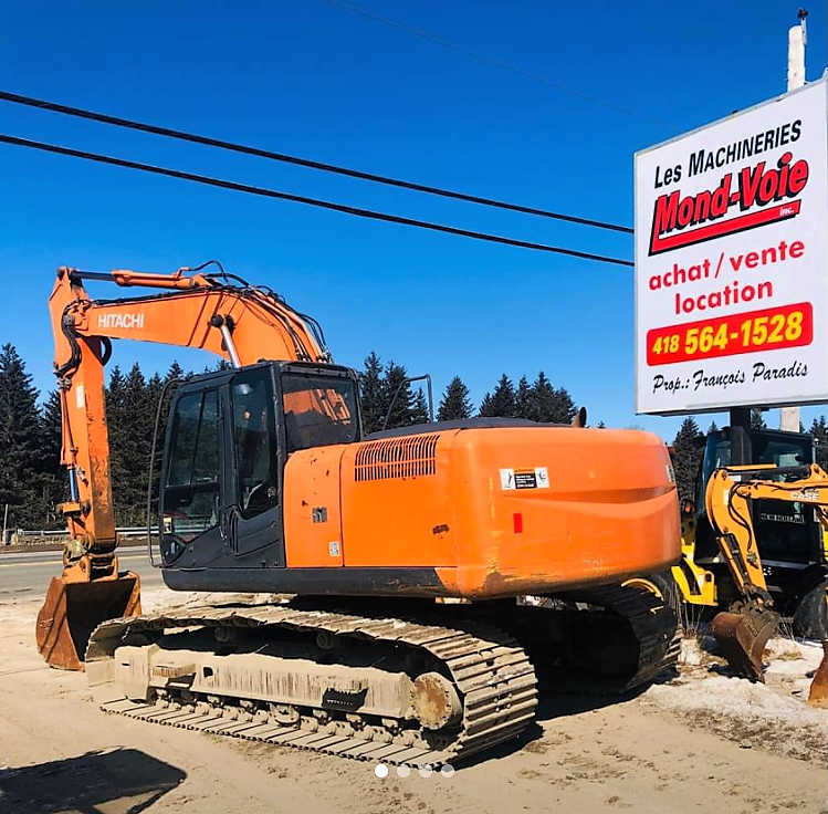 Excavatrice Hitachi ZX200