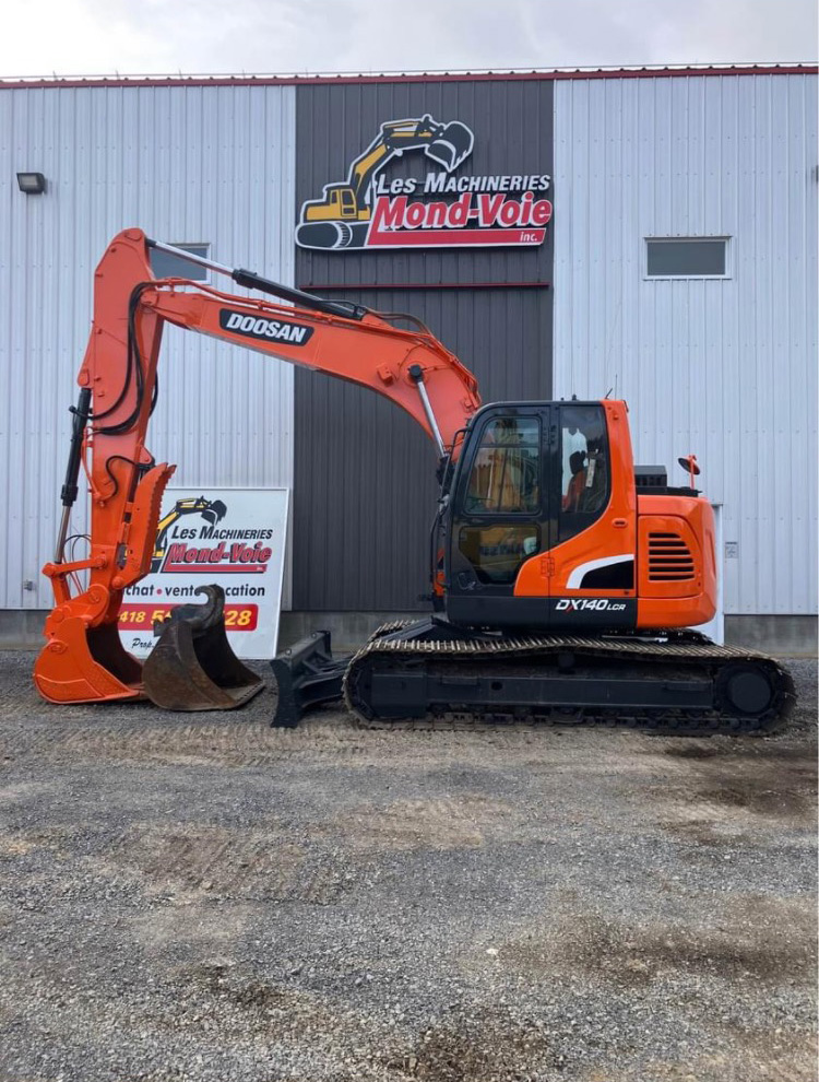 Excavatrice Doosan DX140 LCR