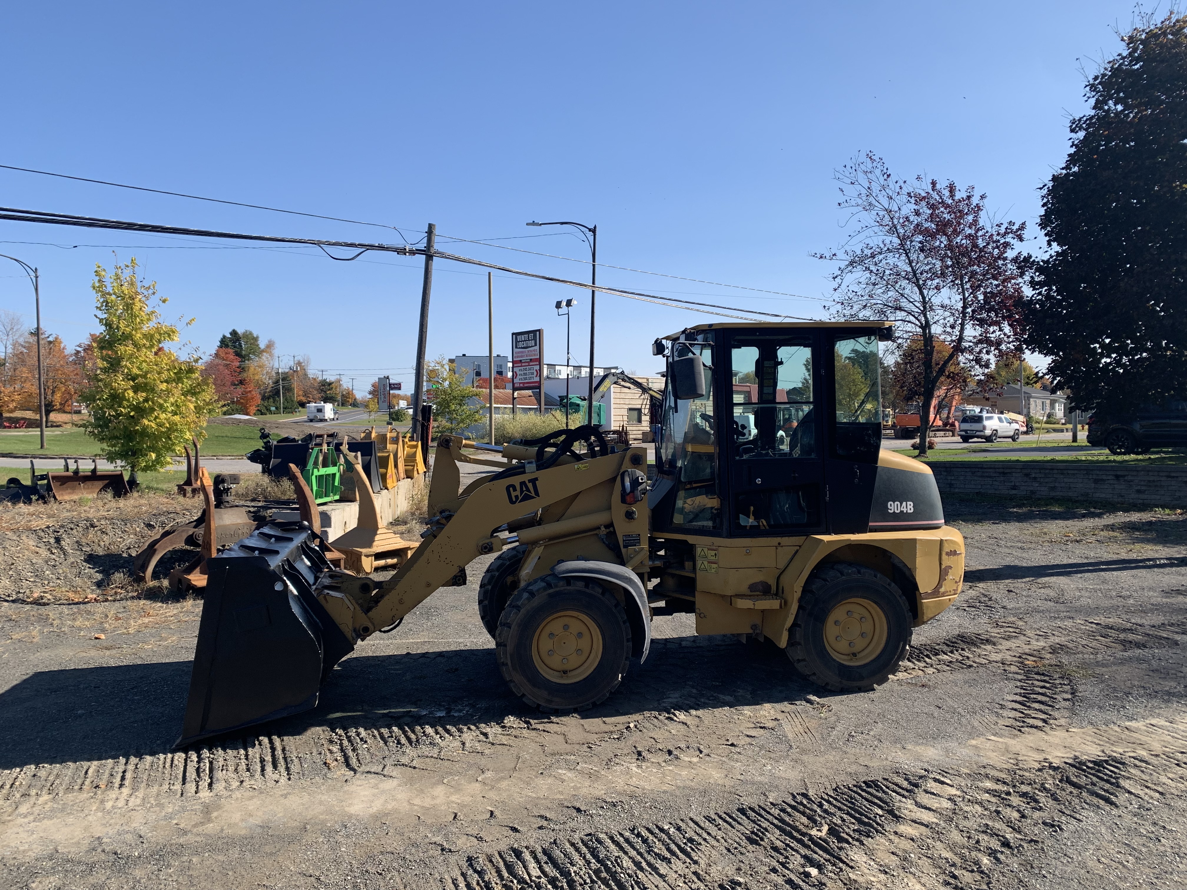 Chargeur articulé sur pneus Caterpillar 904B